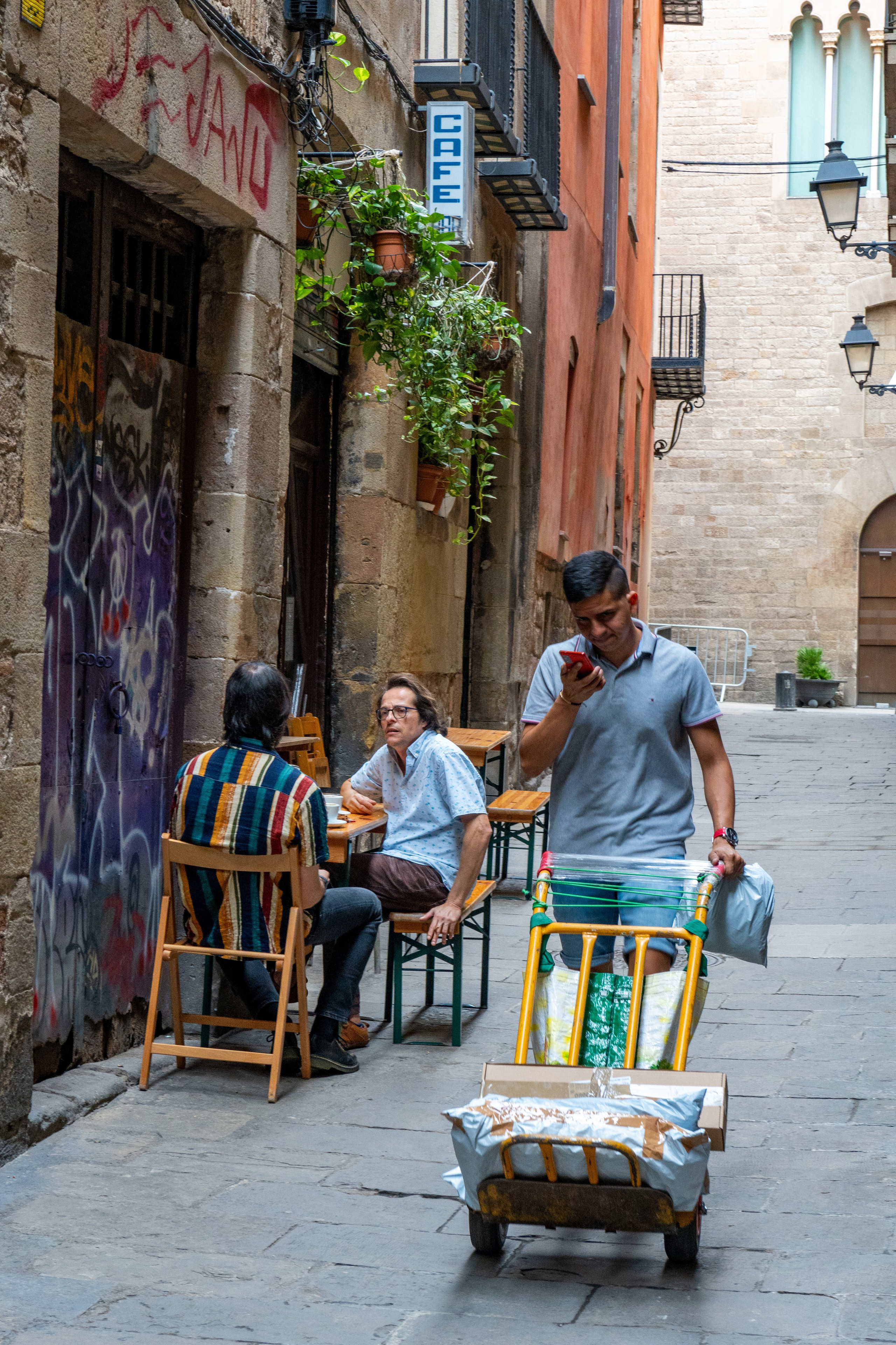 Throwback #5 / Streets of Barcelona (October 2023). URBANSTREETFILES.ART