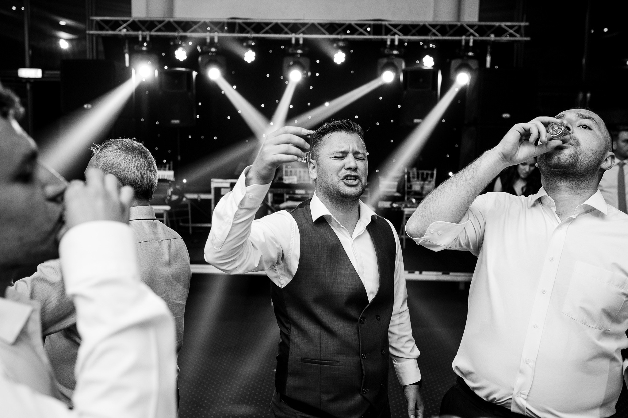 Carmen & Ciprian. Mugurel Olteanu Fotograf