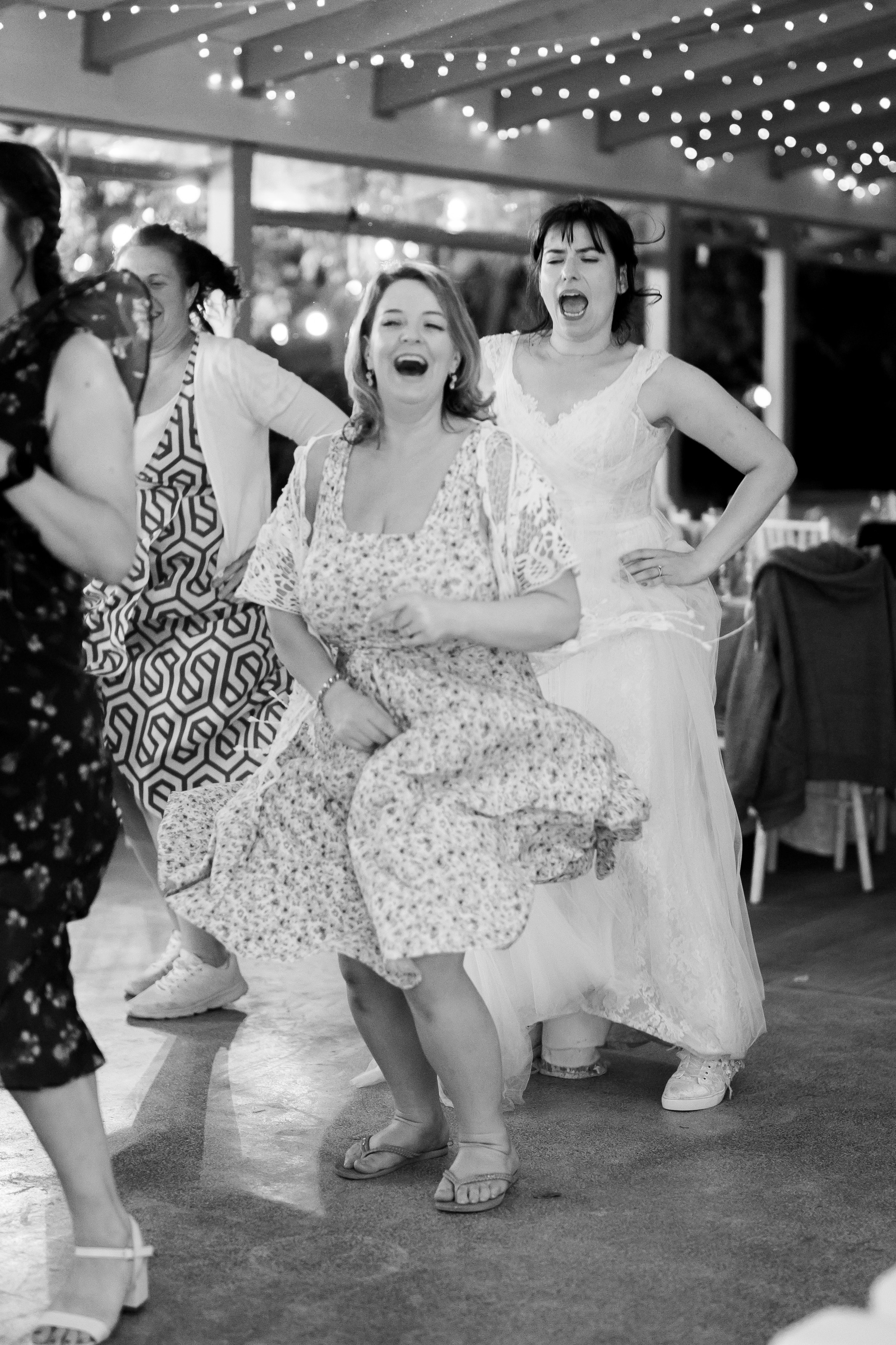 PARTY. Gabriel Florea — Fotograf nuntă București