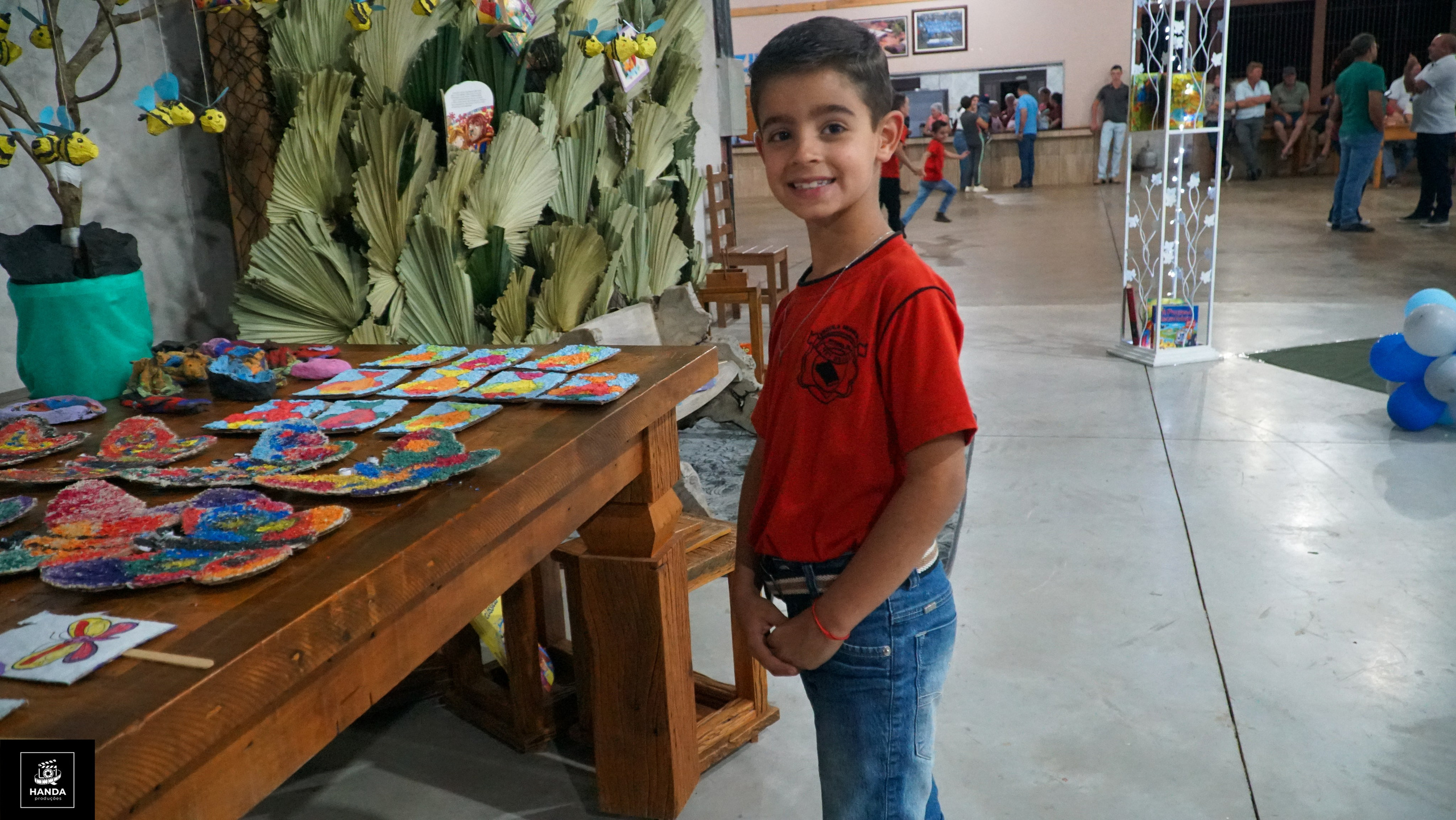 Noite autógrafos colégio Aurélio Buarque de Holanda. Handa Produções