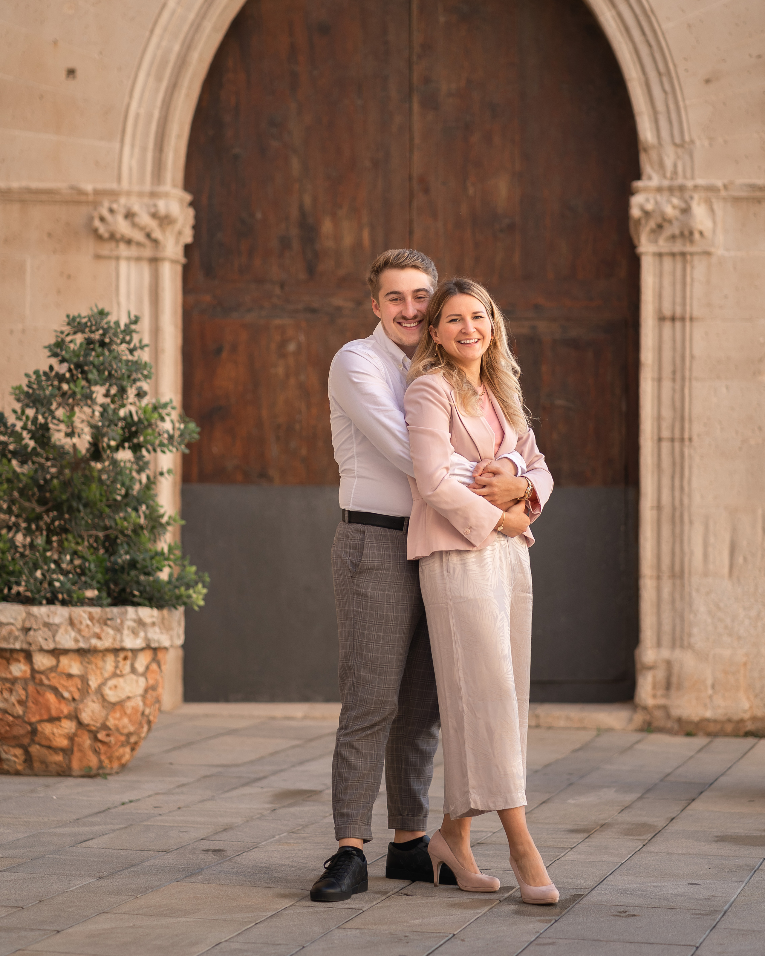 Simone und Florian. Deine Fotografin auf Mallorca für Familien und Business