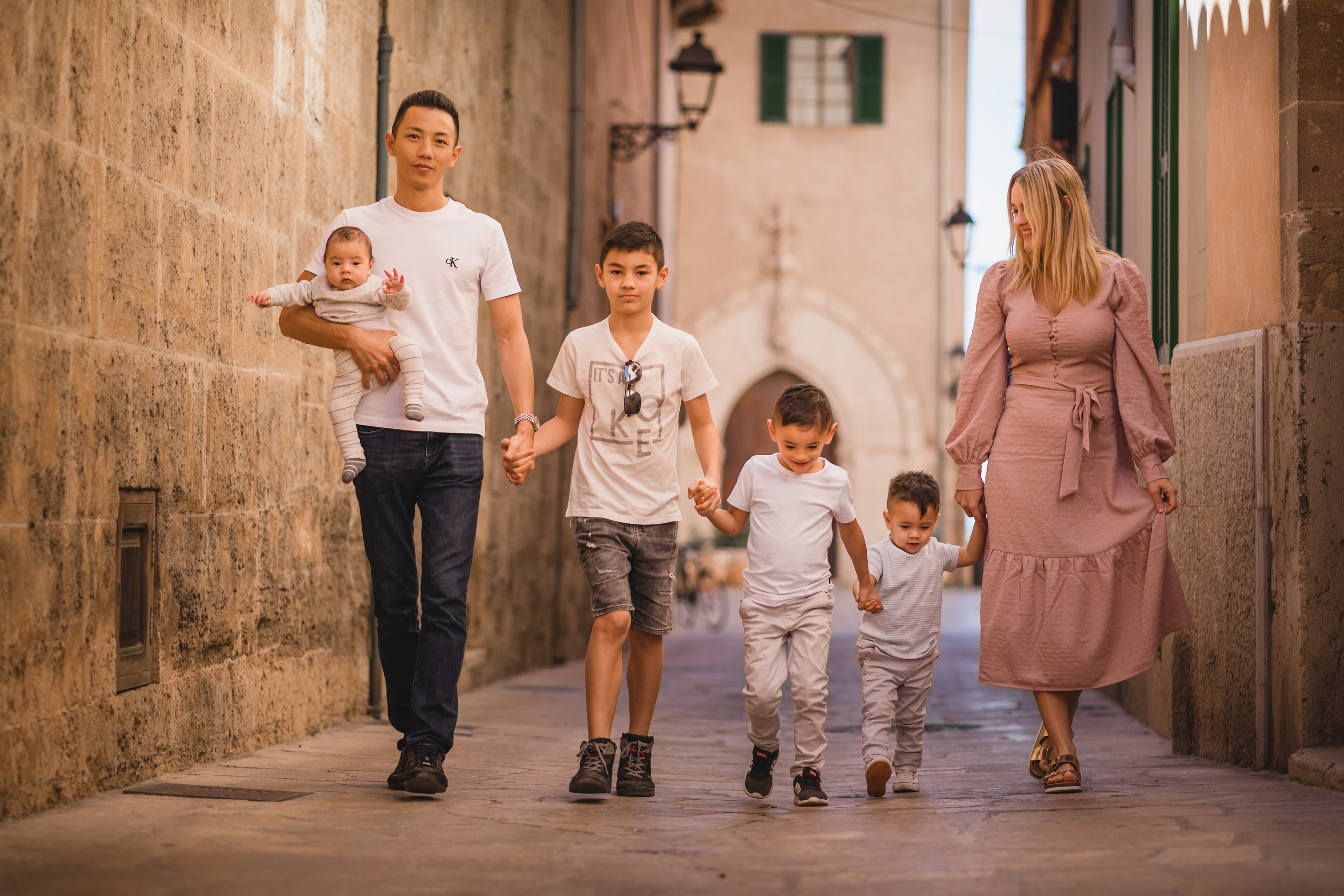 Familienfotos in Palma de Mallorca. Deine Fotografin auf Mallorca für Familien und Business