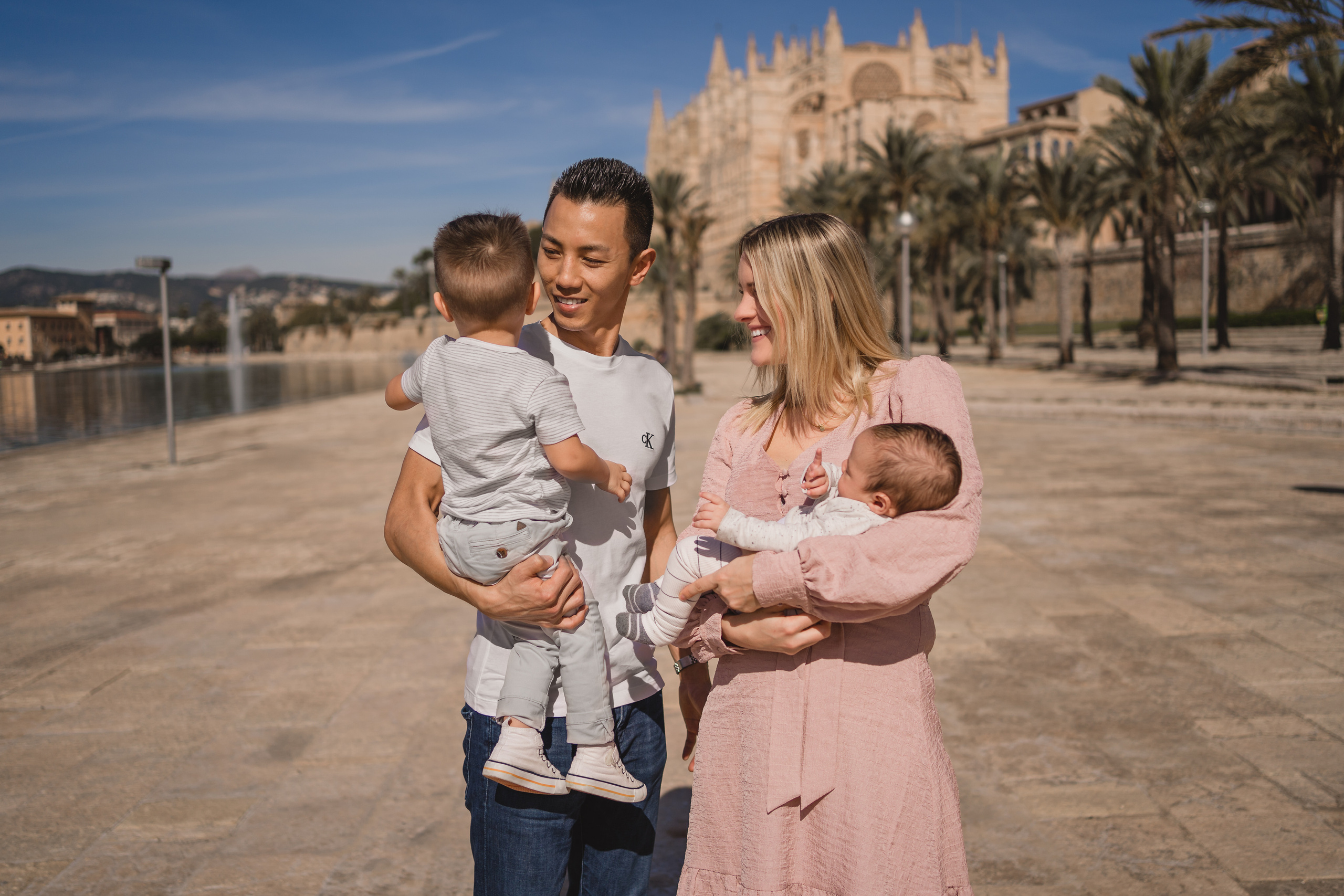 Familienfotos in Palma de Mallorca. Deine Fotografin auf Mallorca für Familien und Business