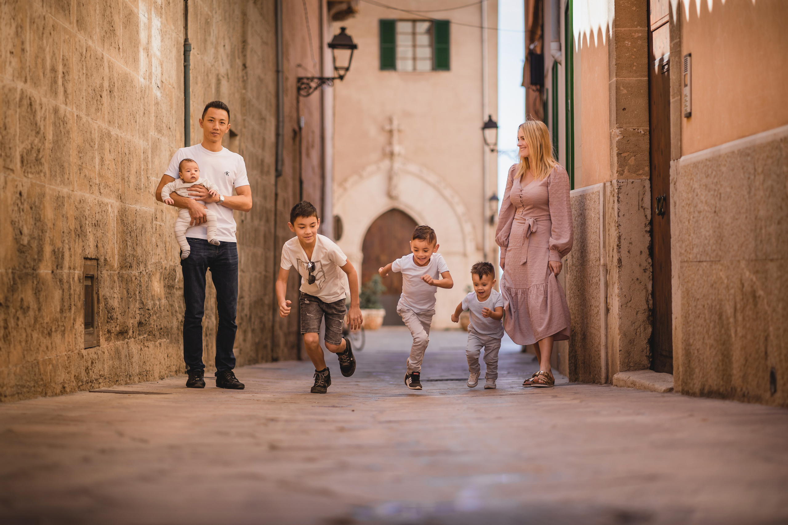 Familienfotos in Palma de Mallorca. Deine Fotografin auf Mallorca für Familien und Business