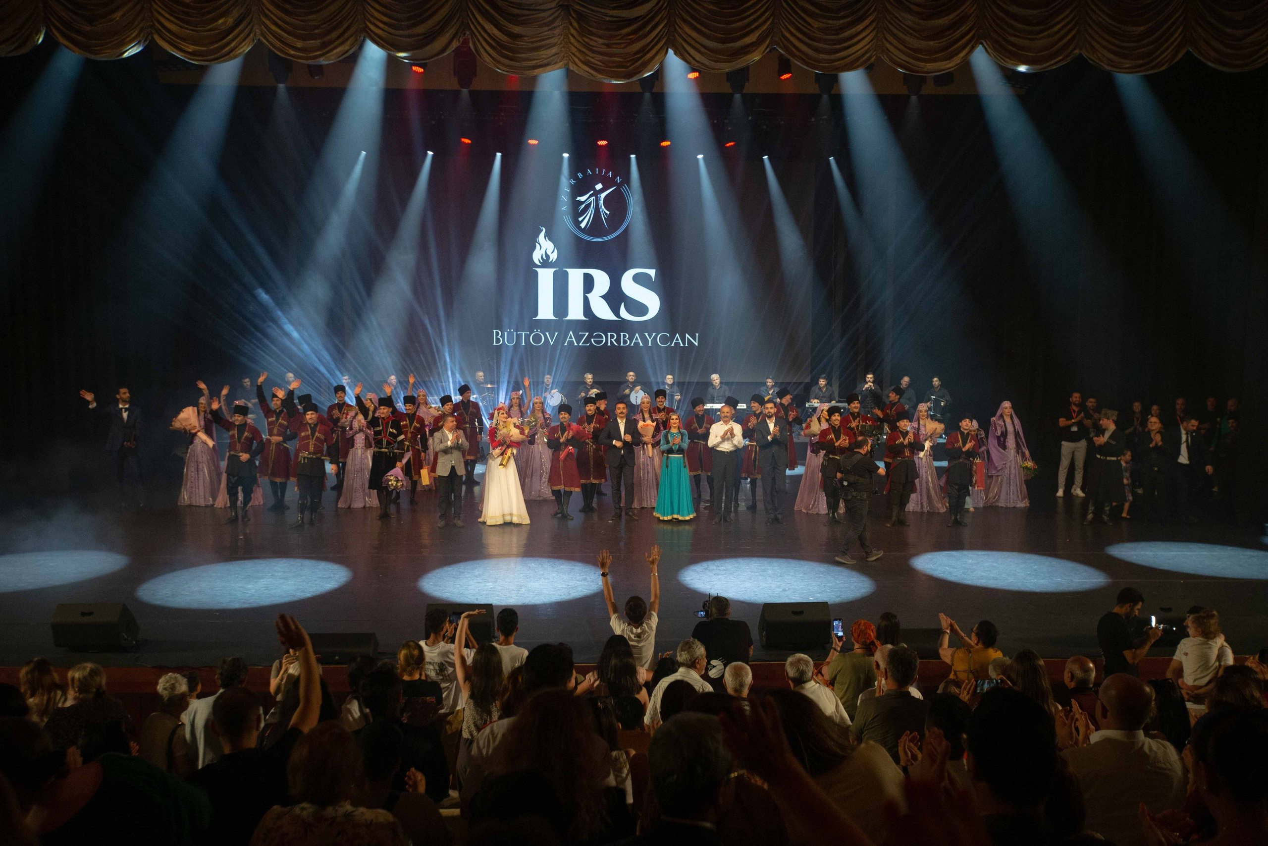 STATE DANCE ENSEMBLE. Wedding&Event photographer Ismail Rzayev in Baku
