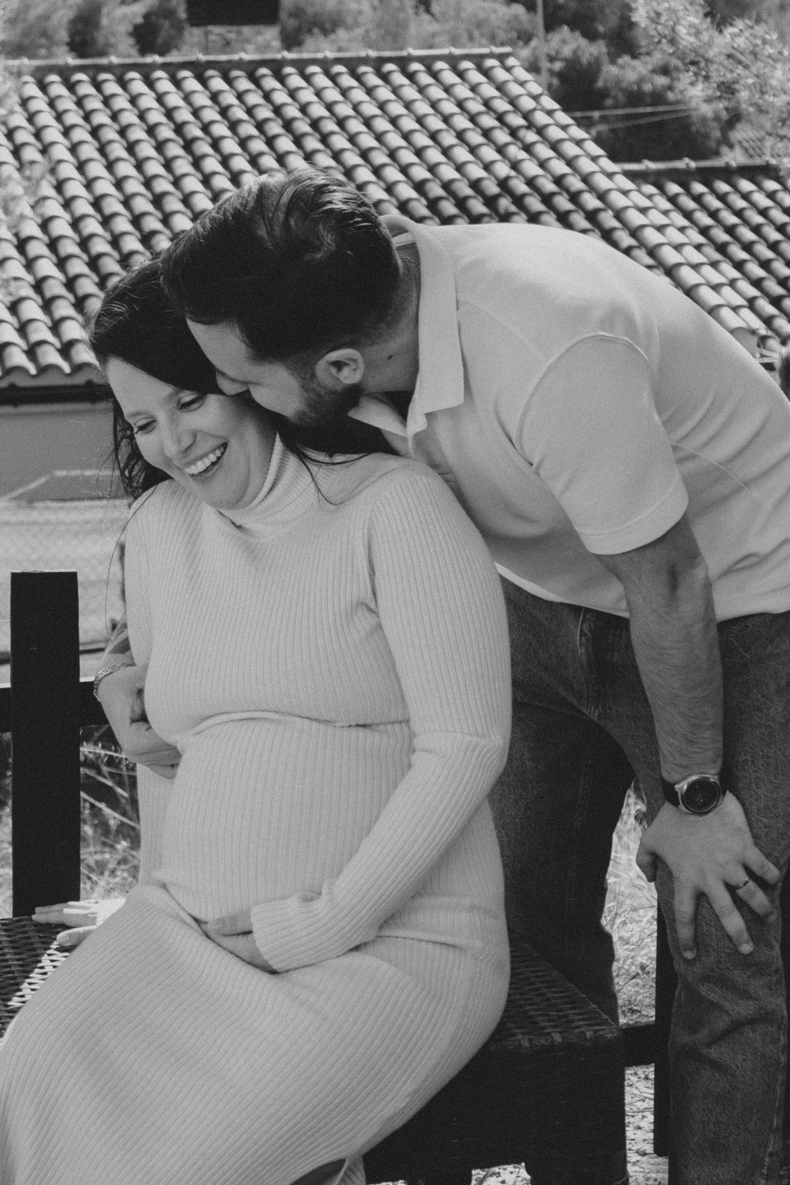 Sesión familiar embarazo. Fotografía profesional en Calafell - Elena Medvedeva