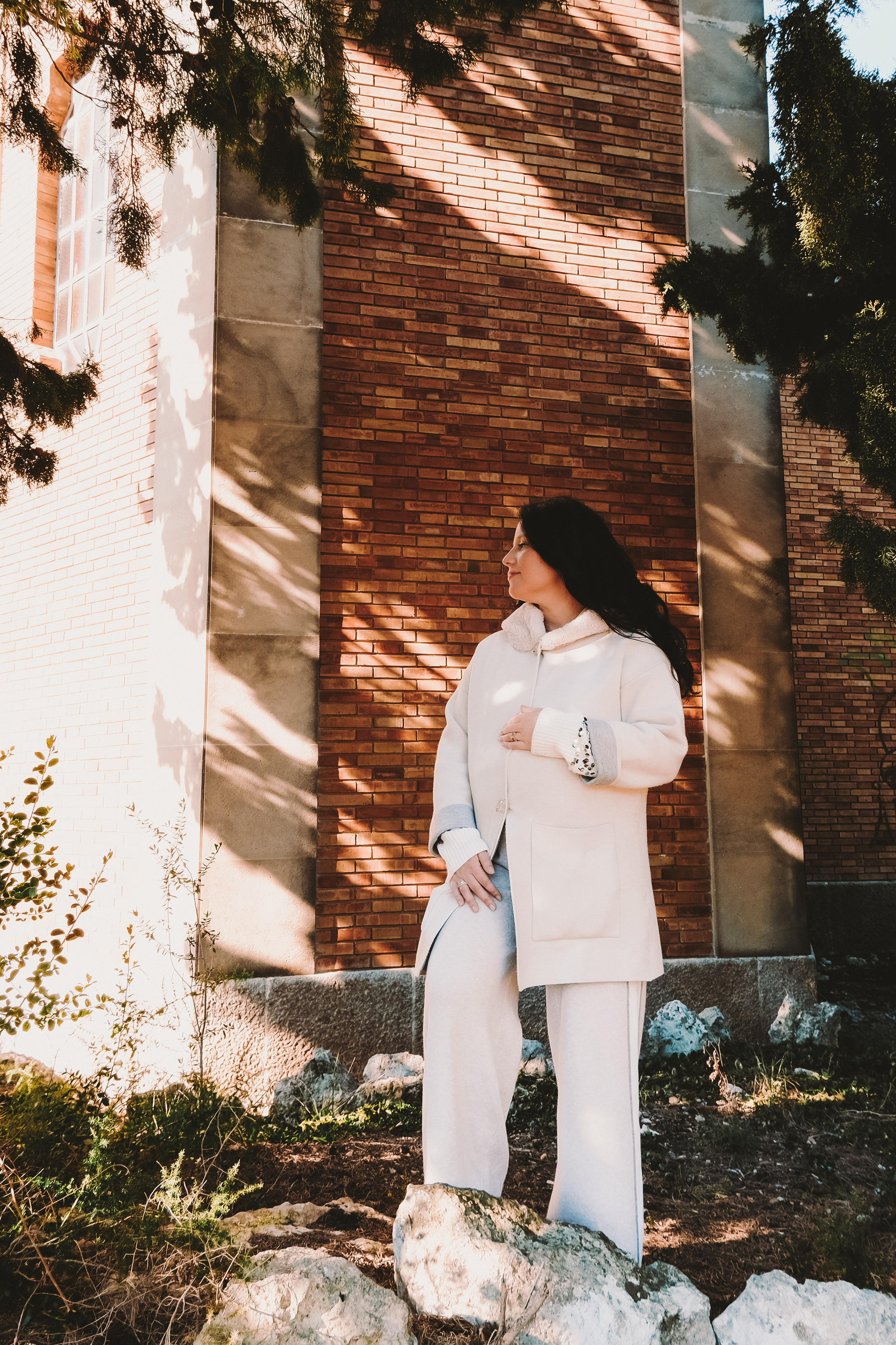 Sesión familiar embarazo. Fotografía profesional en Calafell - Elena Medvedeva