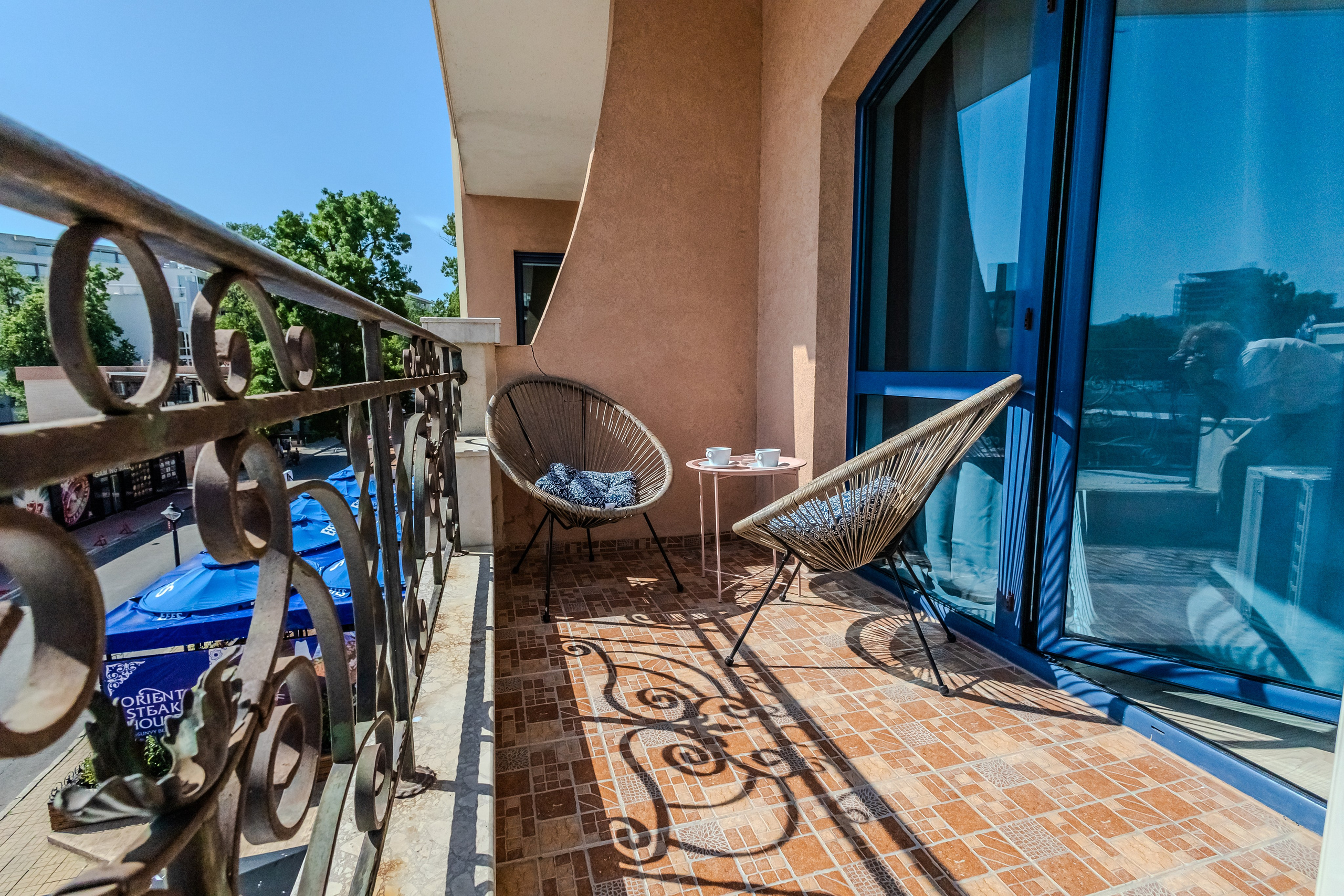 Хотел. Фотограф Ирина Йотова