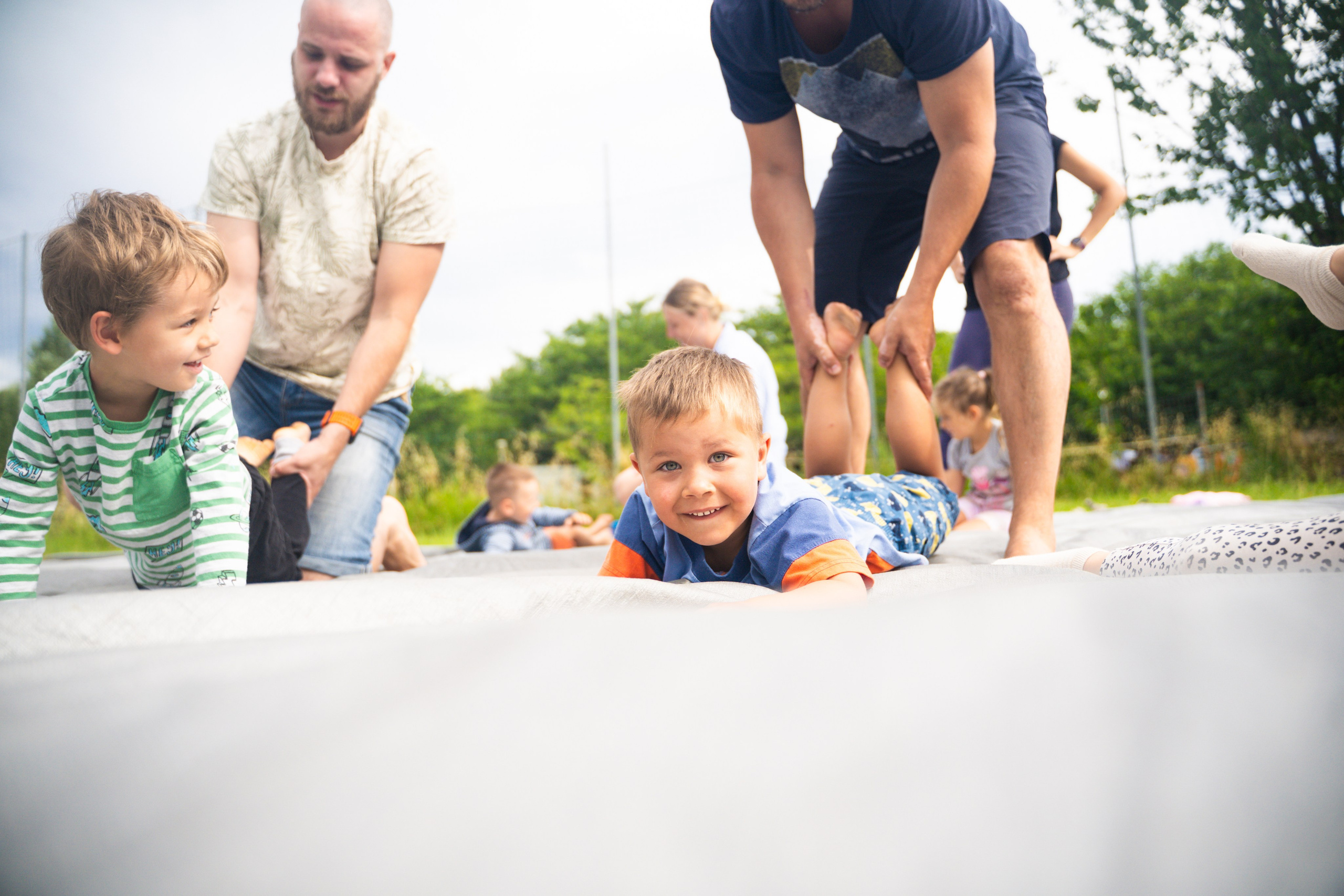 Детская игровая контактная импровизация. Семейные лагеря в Европе с Ниной Янечковой и Ириной Зиновьевой