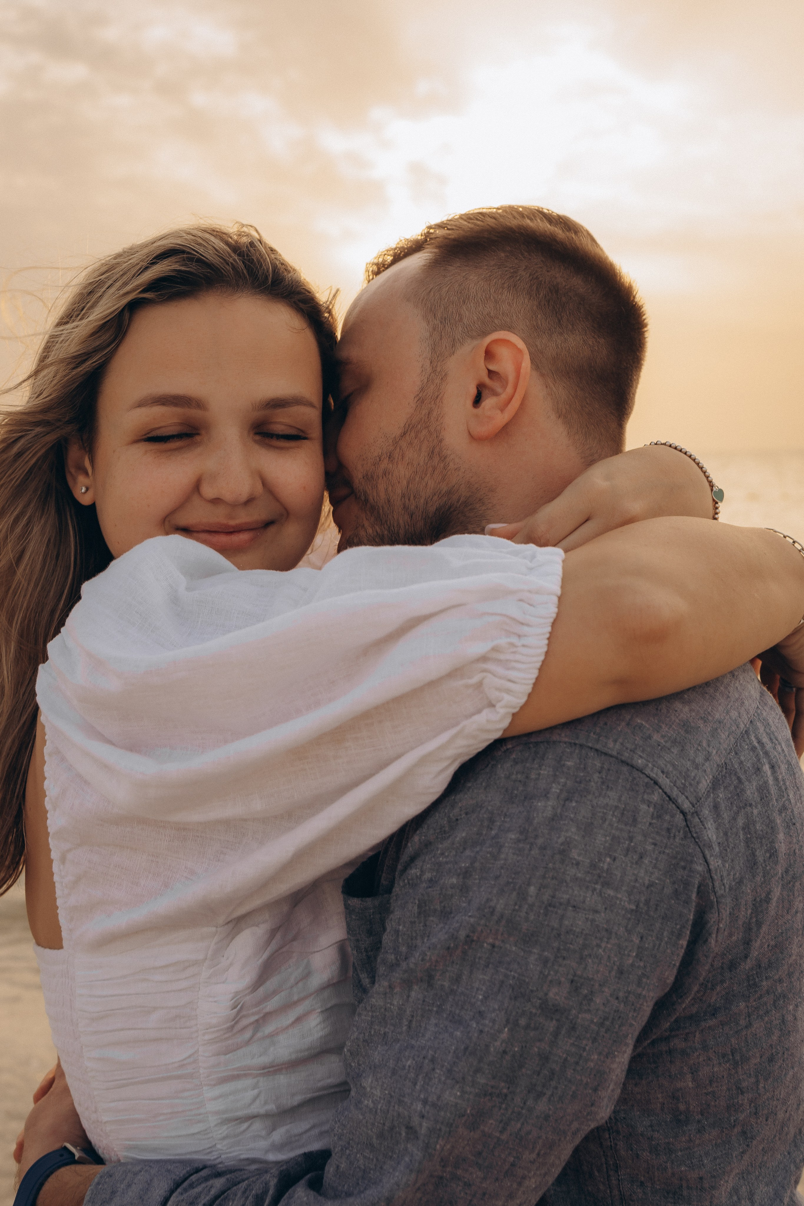 Golden hour family. Birth, Family, Newborn photographer in Dubai| Eliza Baitikova