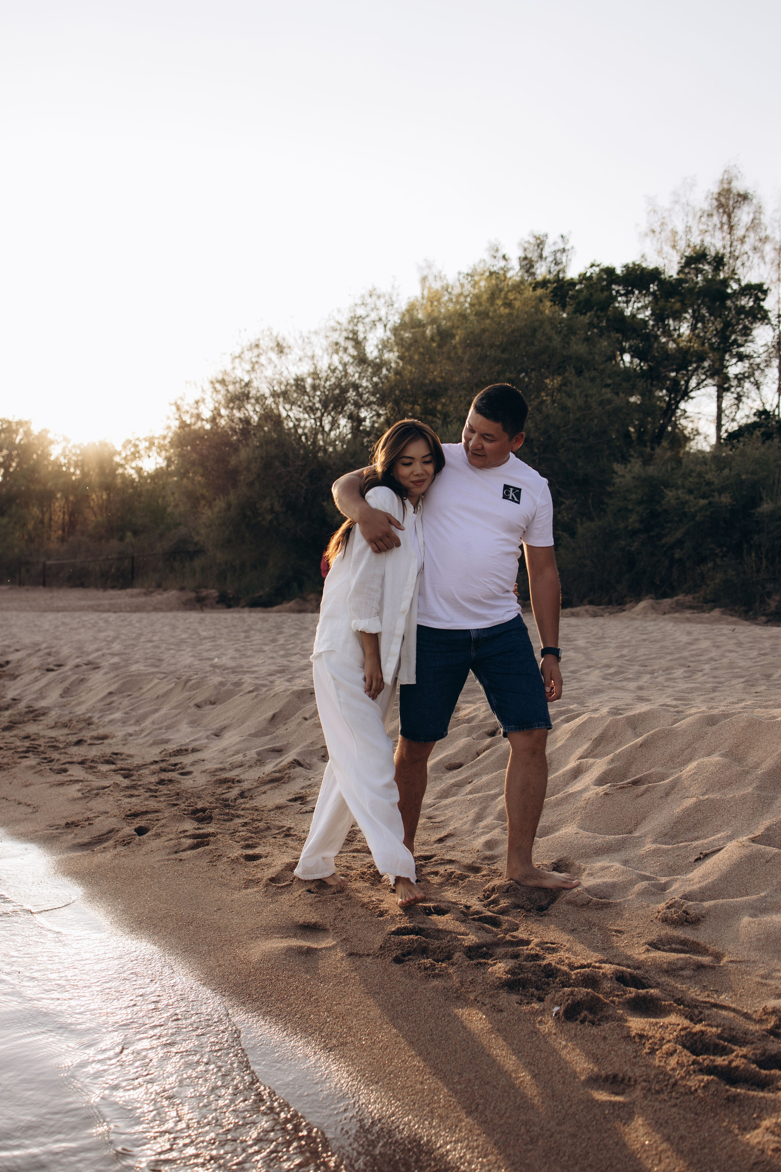 Family at Sunset. Фотограф родов, семей и новорожденных малышей в Дубае