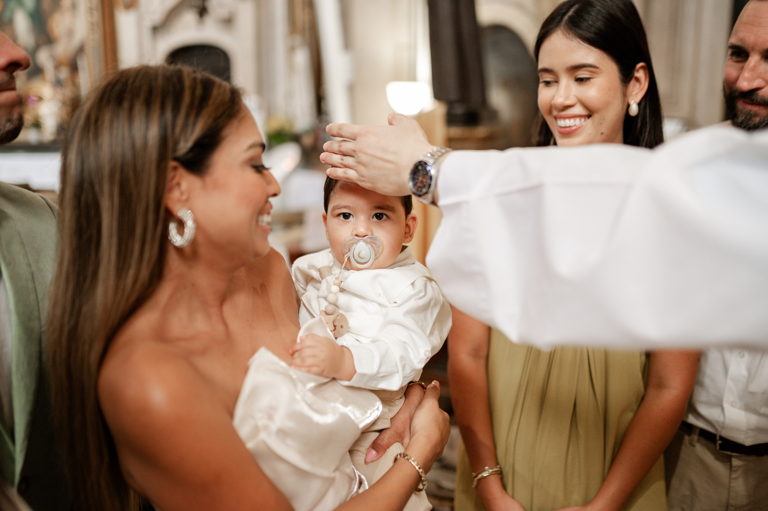 Фотосъёмка крестин — тёплые и значимые моменты. Ваш фотограф в Лиссабоне — Анна Белова