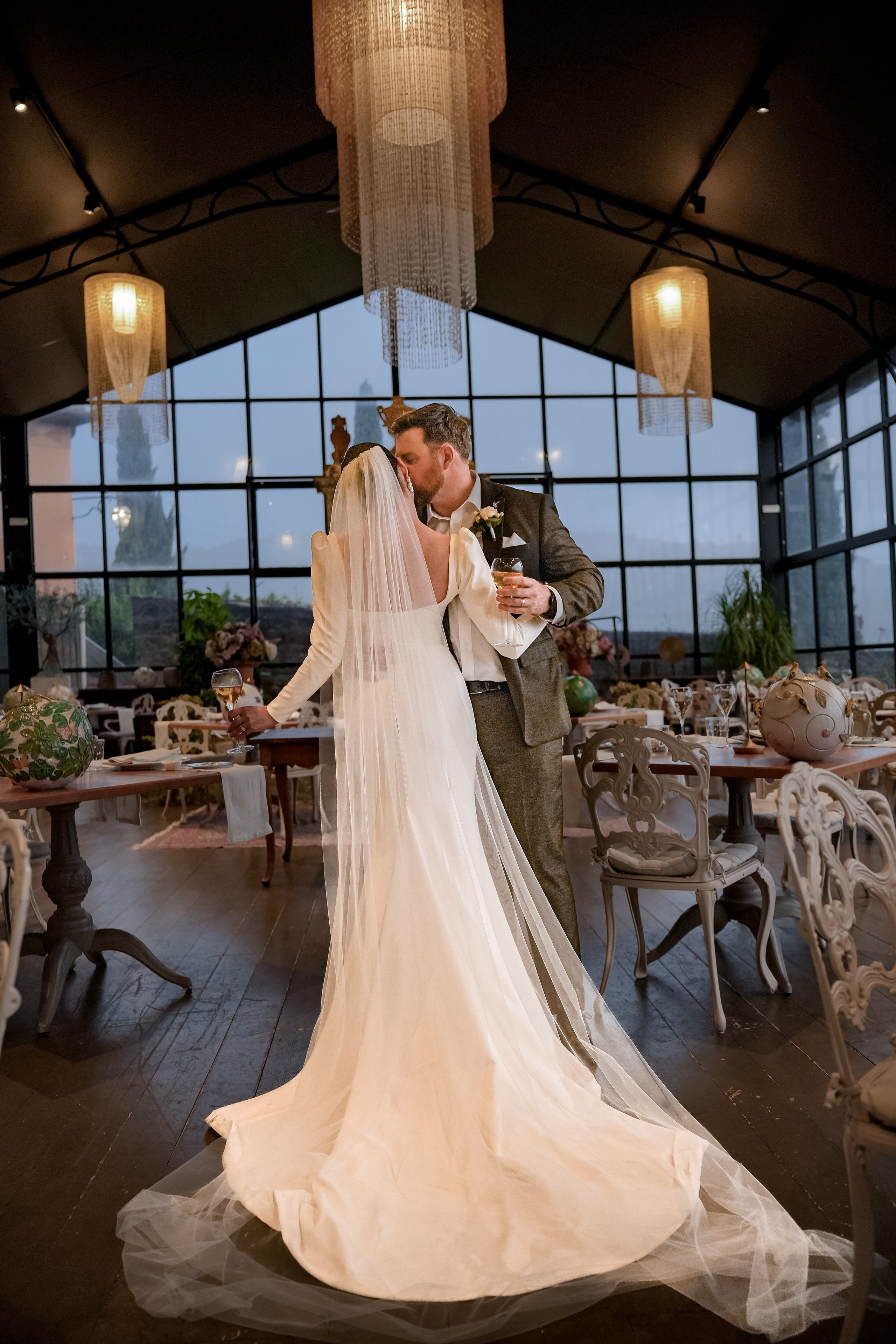 Elopment in Cortona. Villa Falconiere. Wedding Photographer in Italy