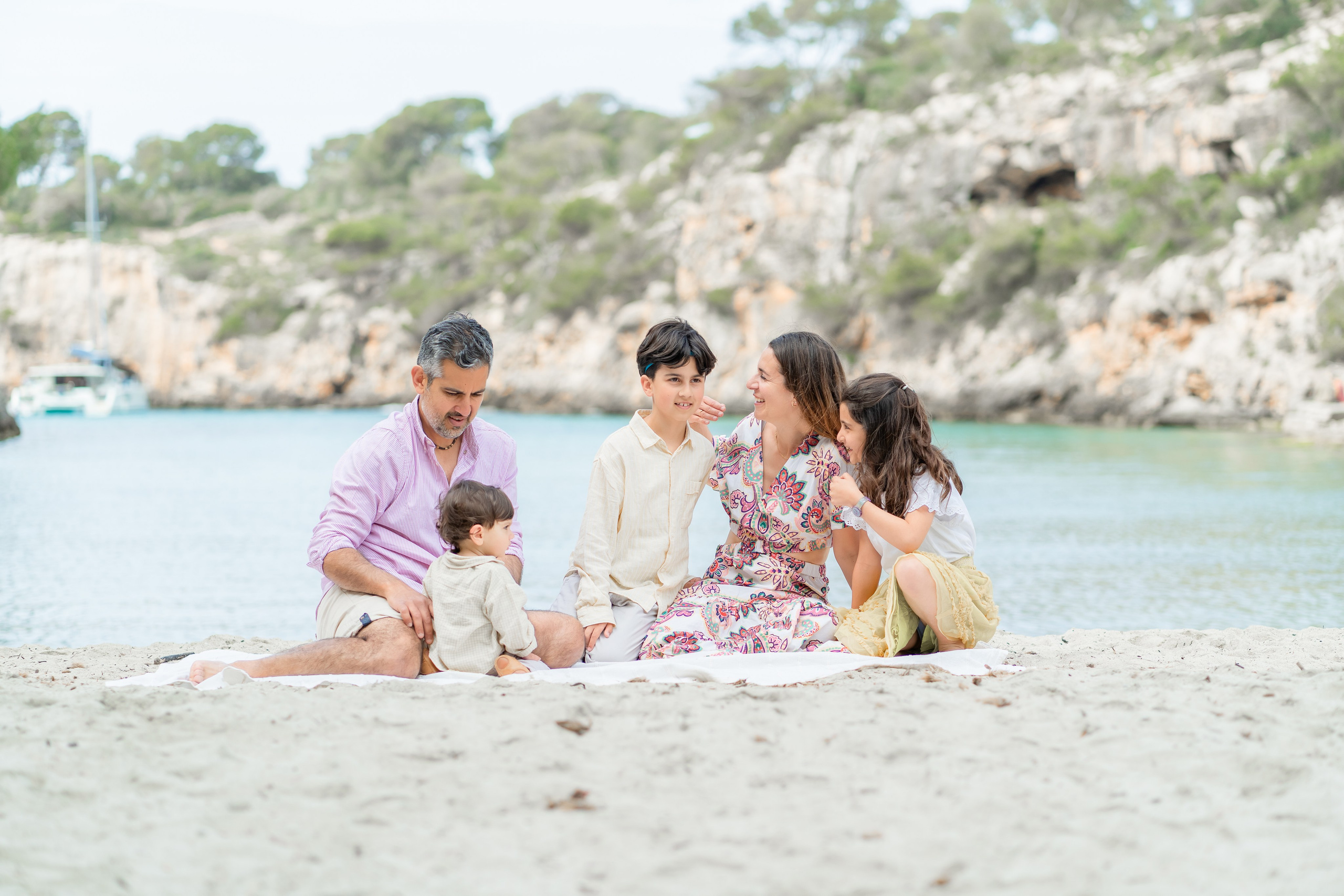 Familienshooting in Cala Pi. Deine Fotografin auf Mallorca für Familien und Business