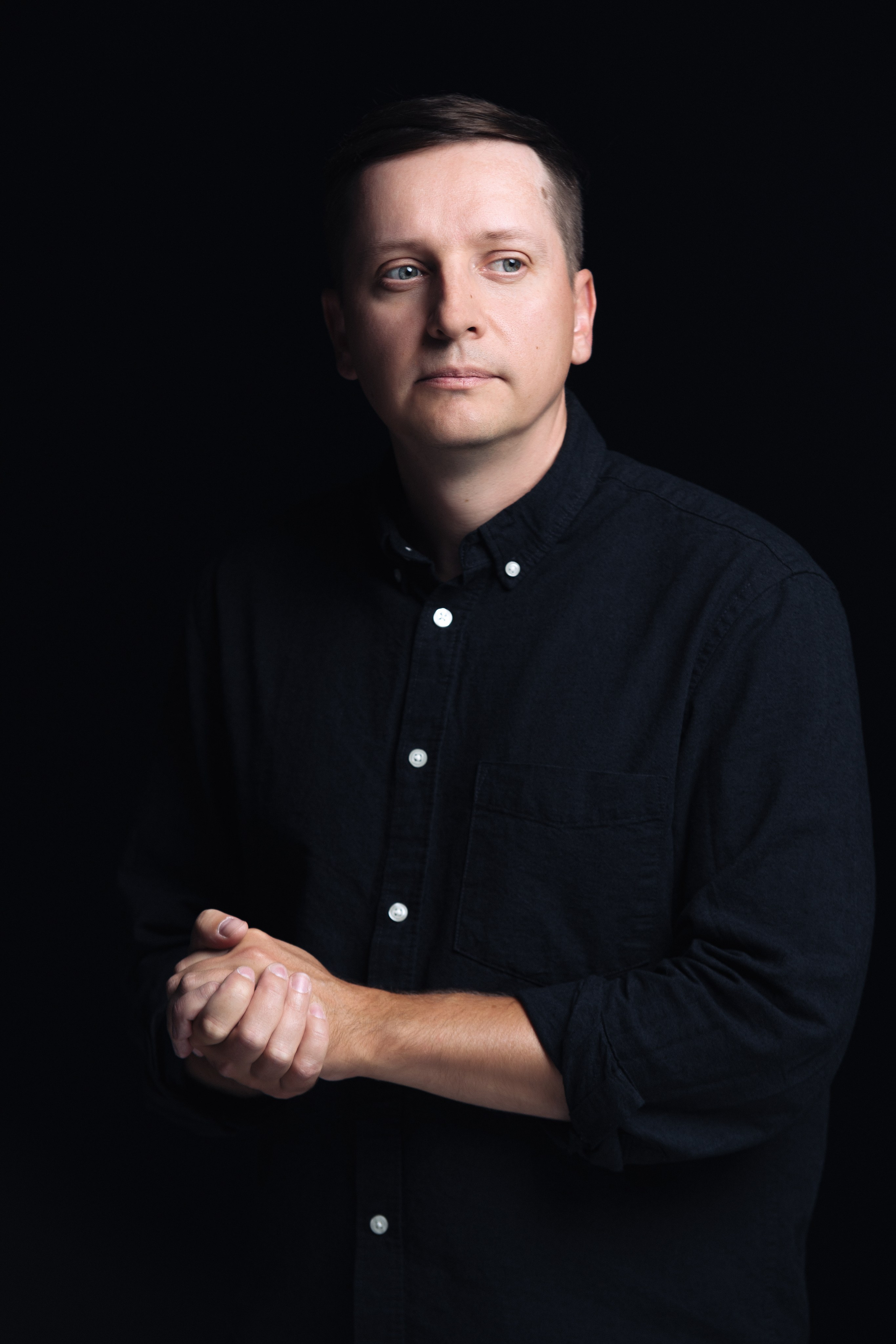 BELLOW US FOTOGRĀFS RĪGA