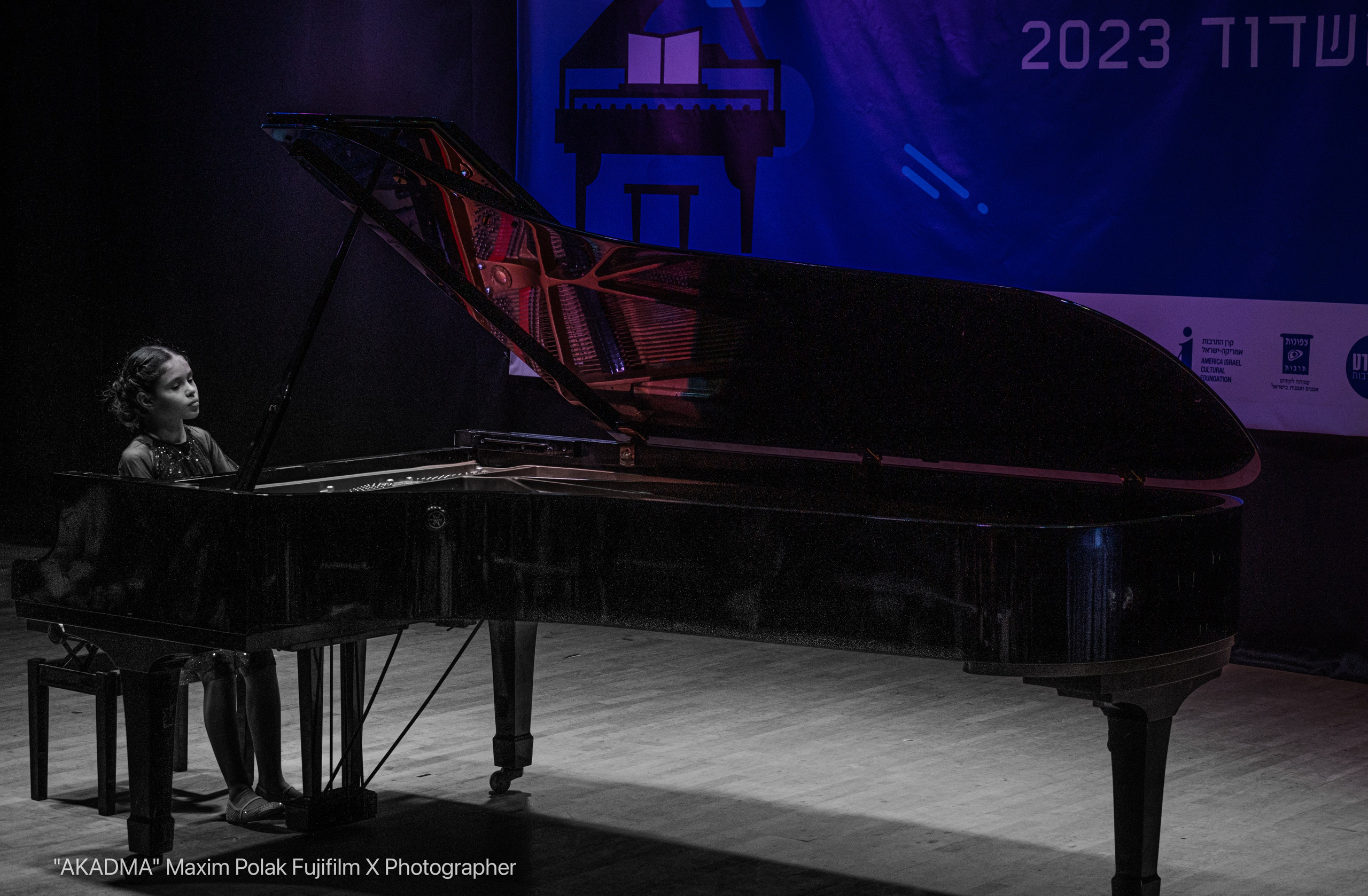 Concert Photographer. Middle East Photo Agency — Photography & Event Magnets — סוכנות צילום והדפסת מגנטים לאירועים