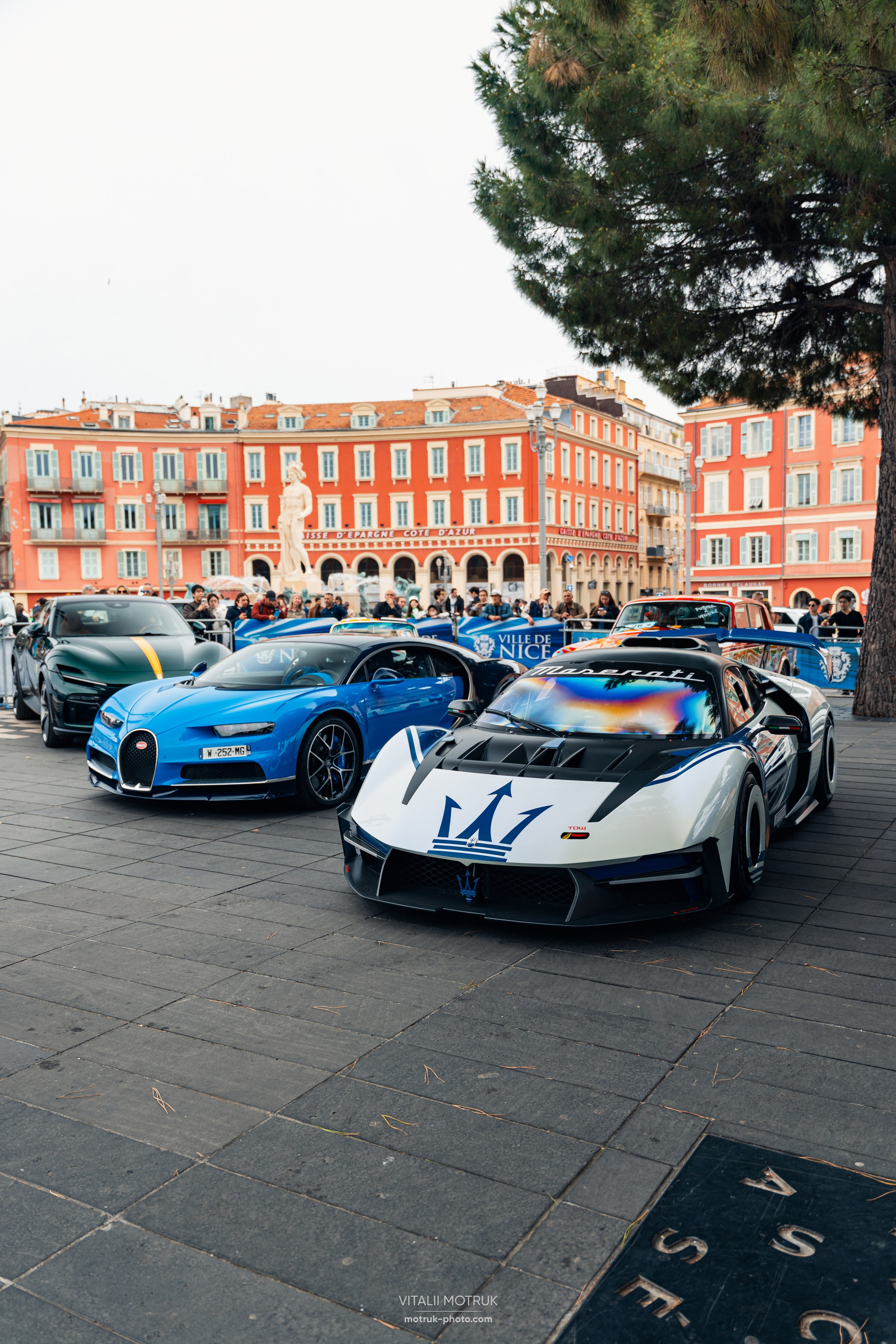 Legends de Nice. Photographe de voitures à Paris — Vitalii Motruk