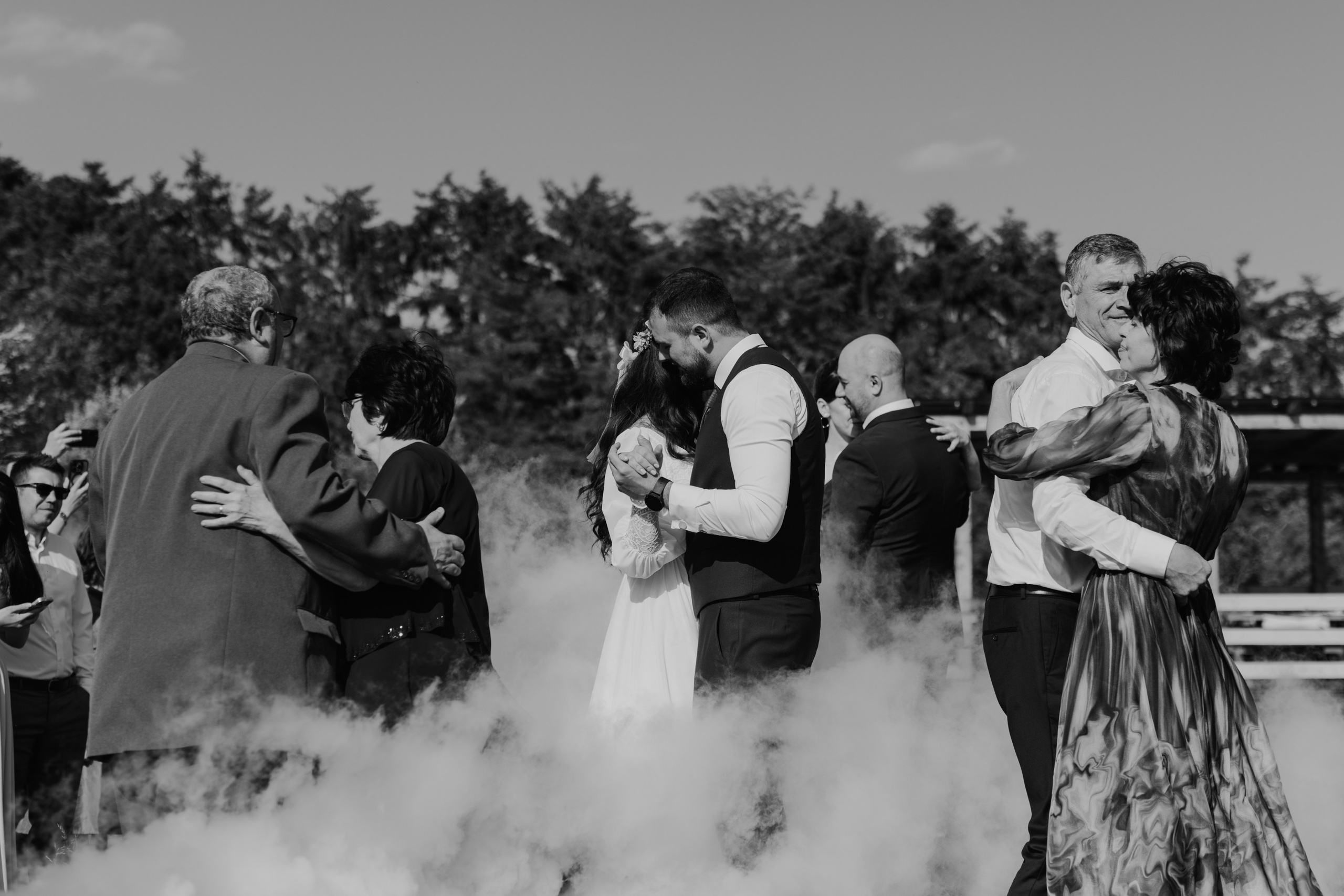 Flori & Cosmin. Main