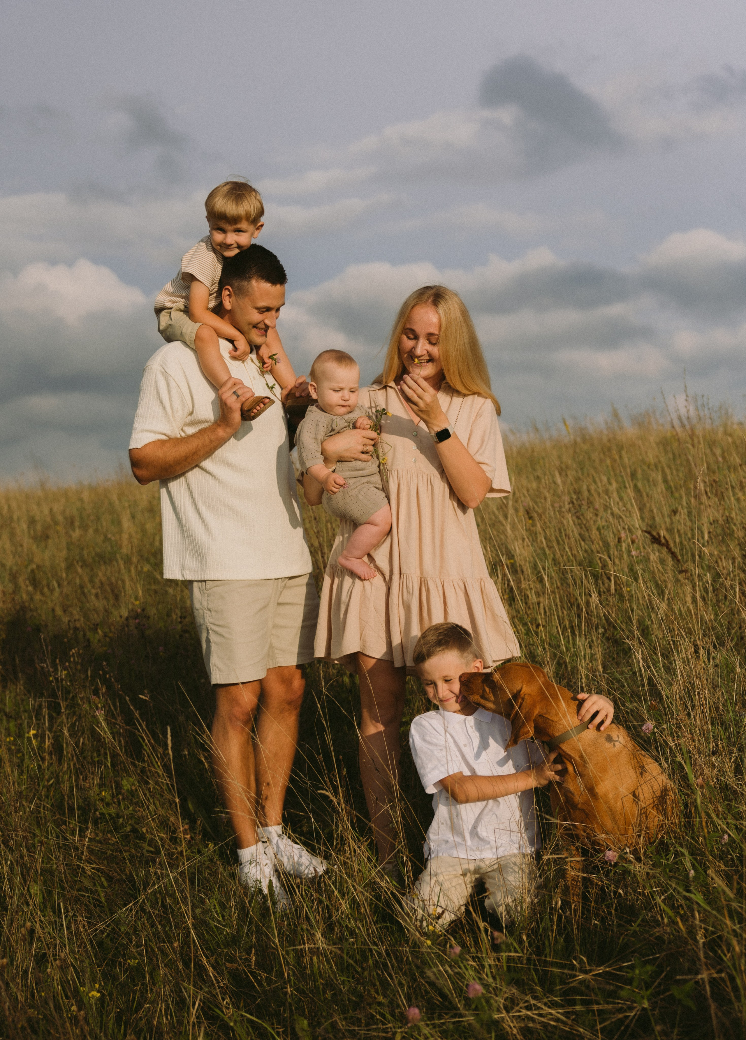 Simonos ir Mariaus šeima | PIEVA. Vestuvių ir šeimų fotografė Lena Bondarenko / belove photo