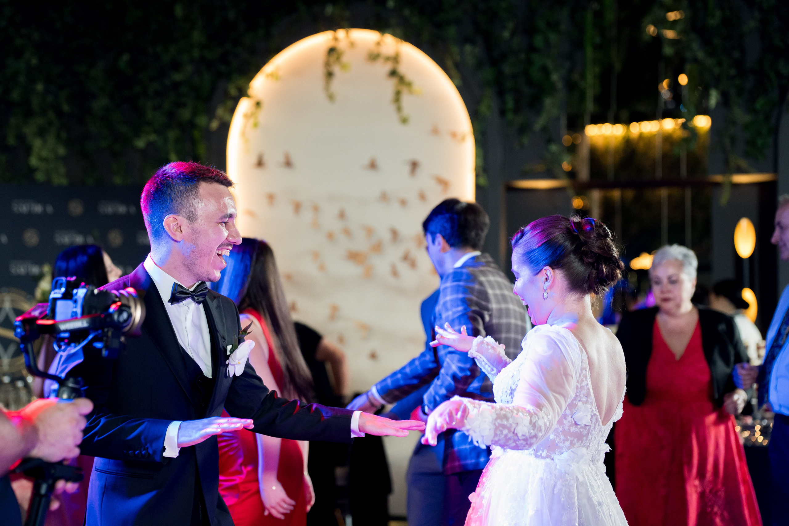 PARTY. Gabriel Florea — Fotograf nuntă București