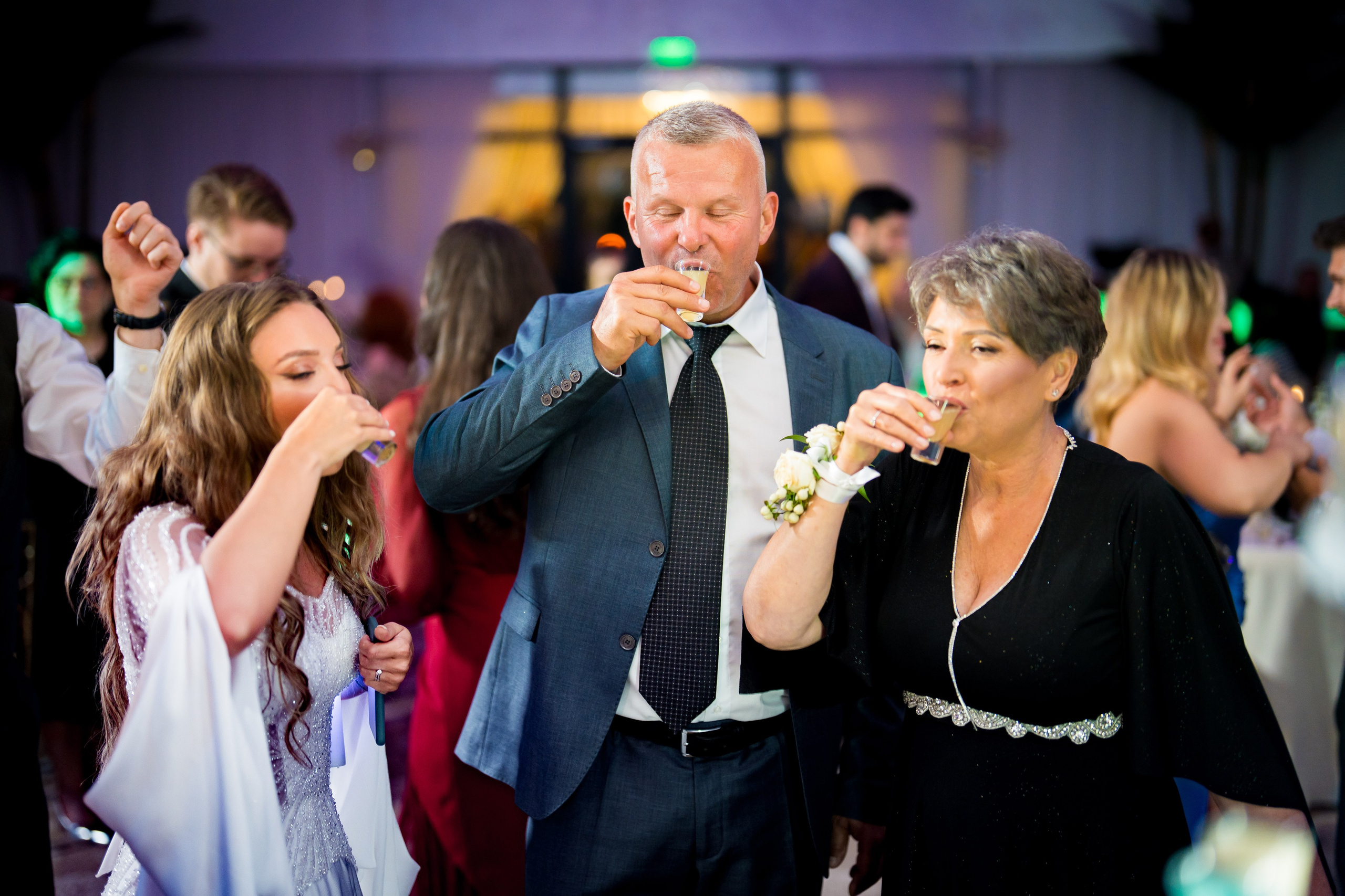 PARTY. Gabriel Florea — Fotograf nuntă București