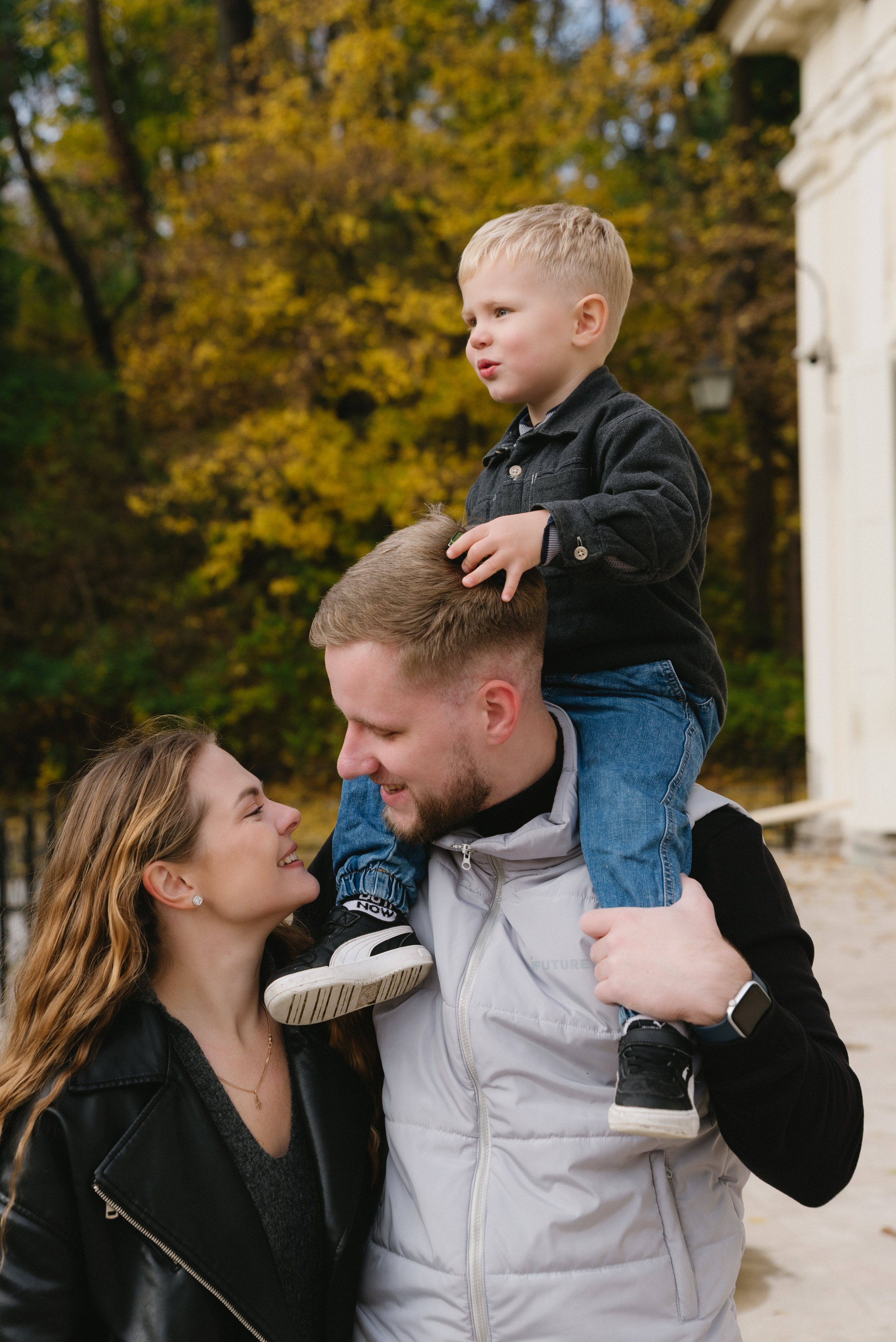 Sesja rodzinna Hanna, Vlad & Matvei. Eugene Save – Fotograf Ślubny i Rodzinny | Warszawa i Cała Polska