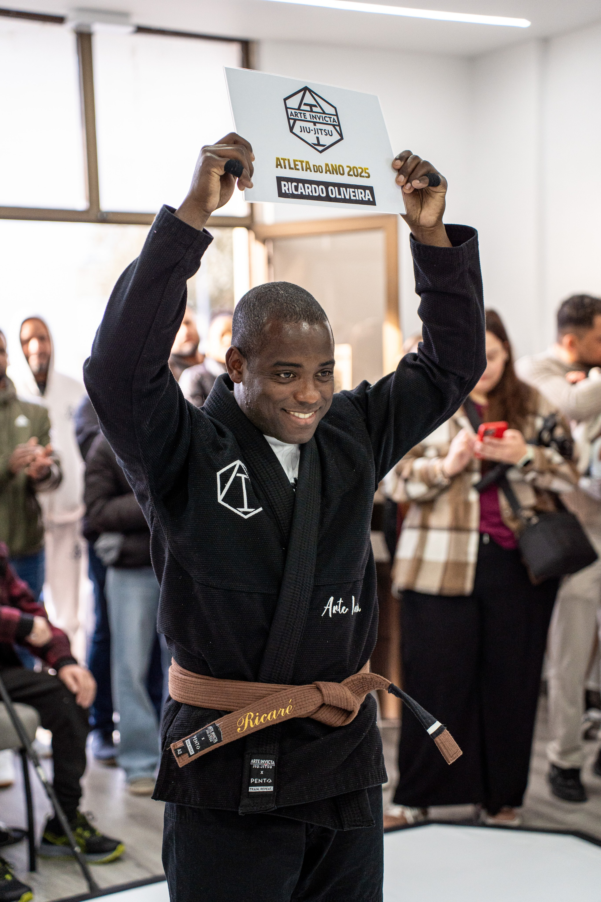 Arte Invicta — Graduação de Faixa. Frames by Giovani Braga