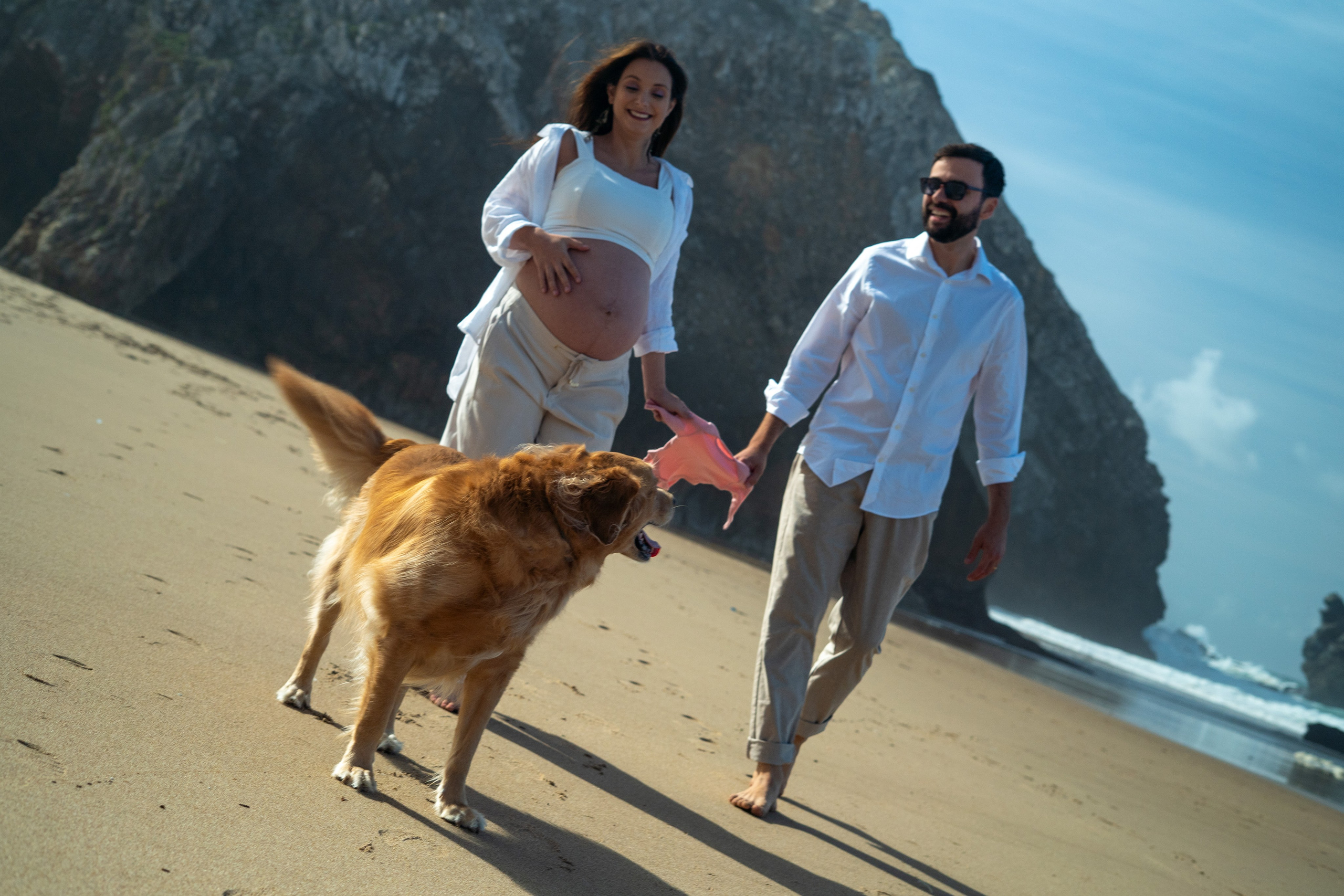 Ensaio Praia — Rafaela e César. Frames by Giovani Braga