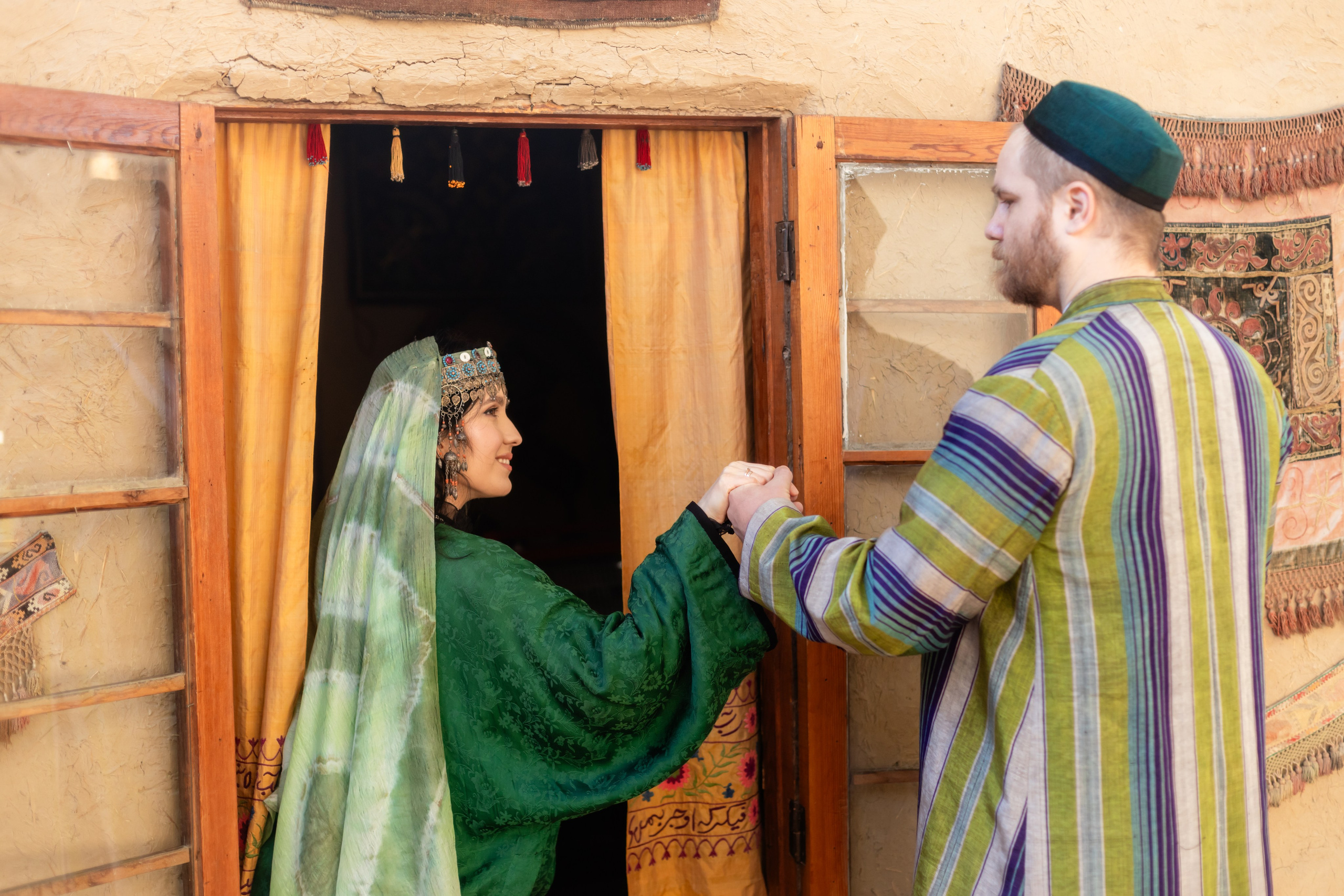 Национальные костюмы Milliy Story. Женский и семейный фотограф в Ташкенте