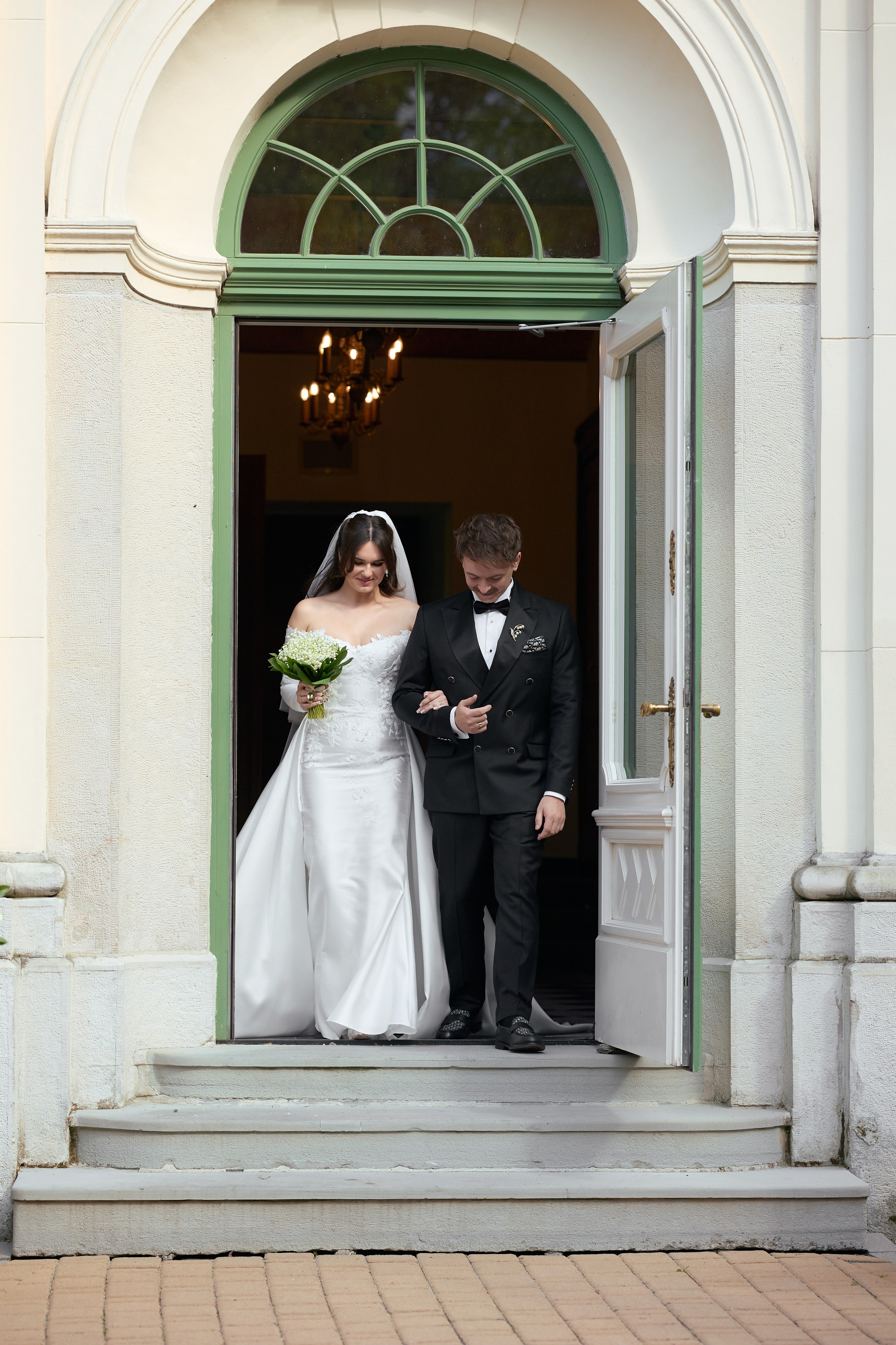 Wiktoria & Kacper. Pałac Goetz. Fotograf ślubny i rodzinny w Krakowie Yana Klymova