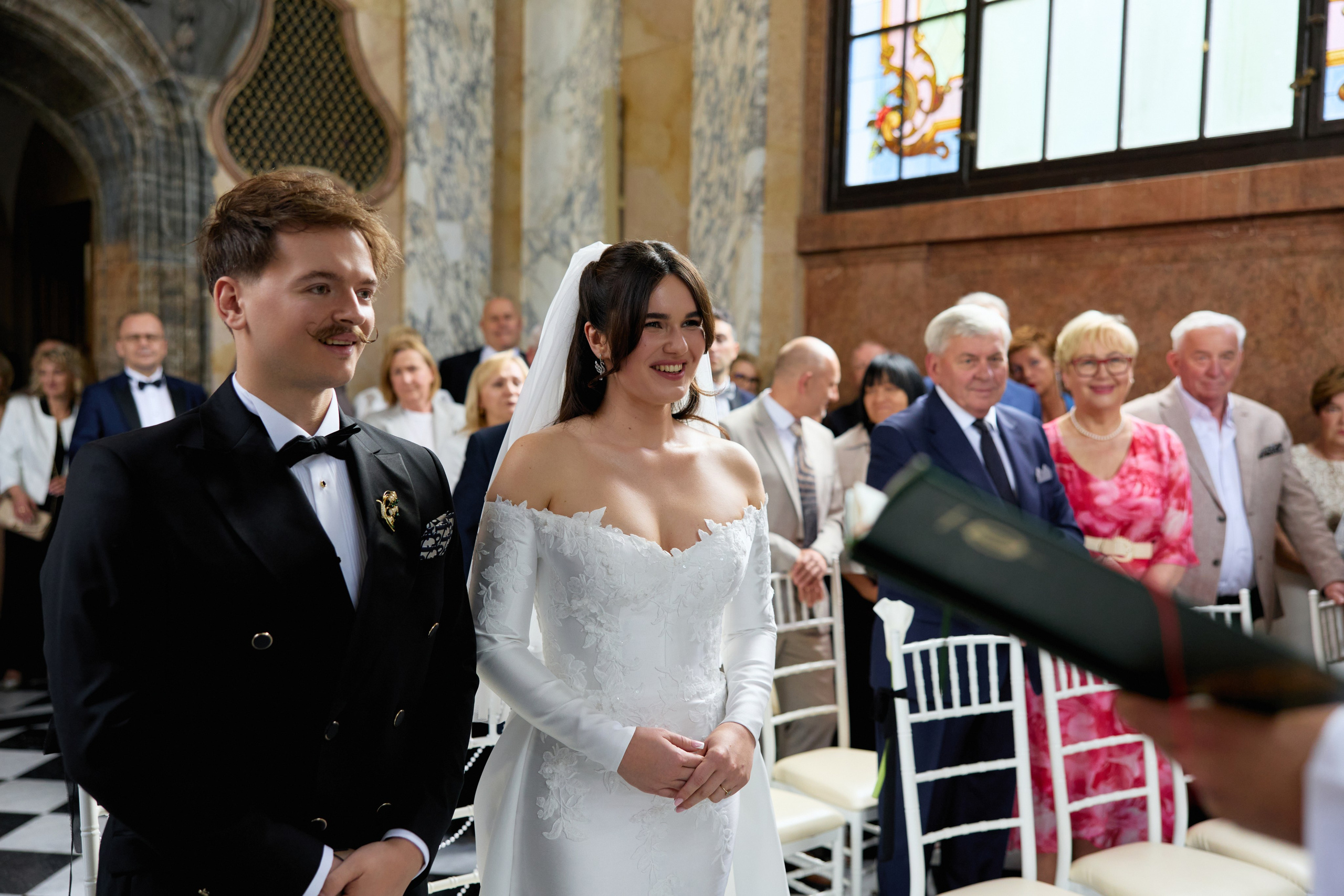 Wiktoria & Kacper. Pałac Goetz. Fotograf ślubny i rodzinny w Krakowie Yana Klymova