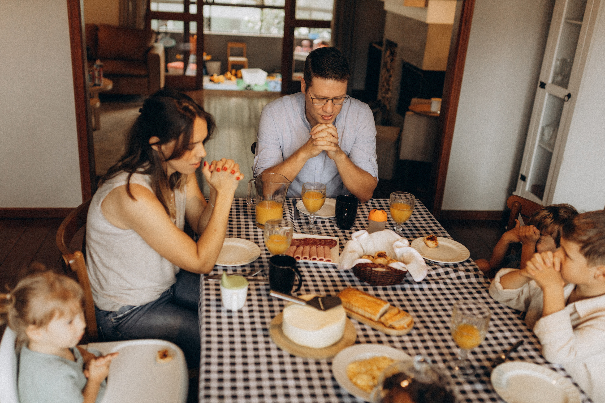 Semeando vida, criando memórias. Lídia Cabral Fotografia | Fotógrafa de casais e famílias em Gramado RS