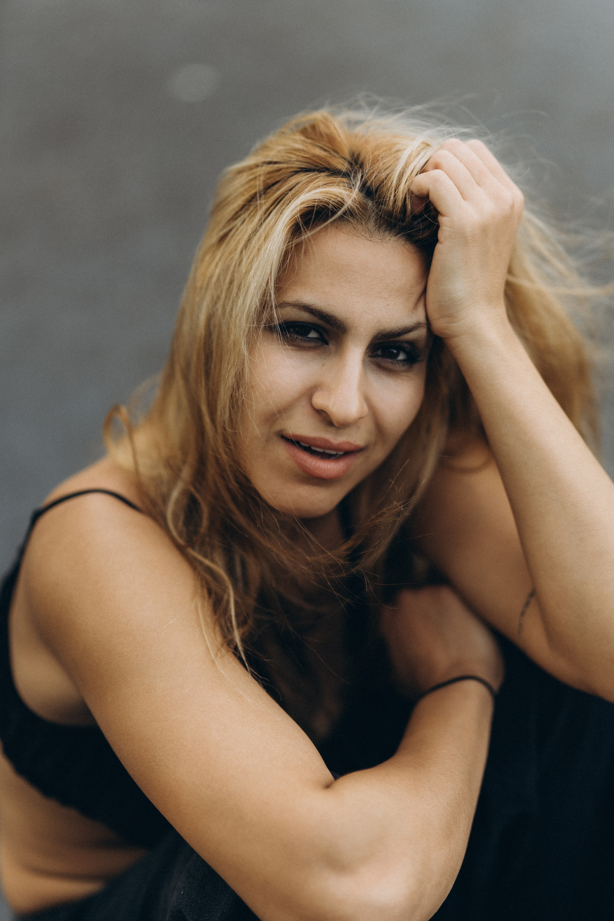 Mitra. Wedding and potrait photographer in Helsinki Vickan O