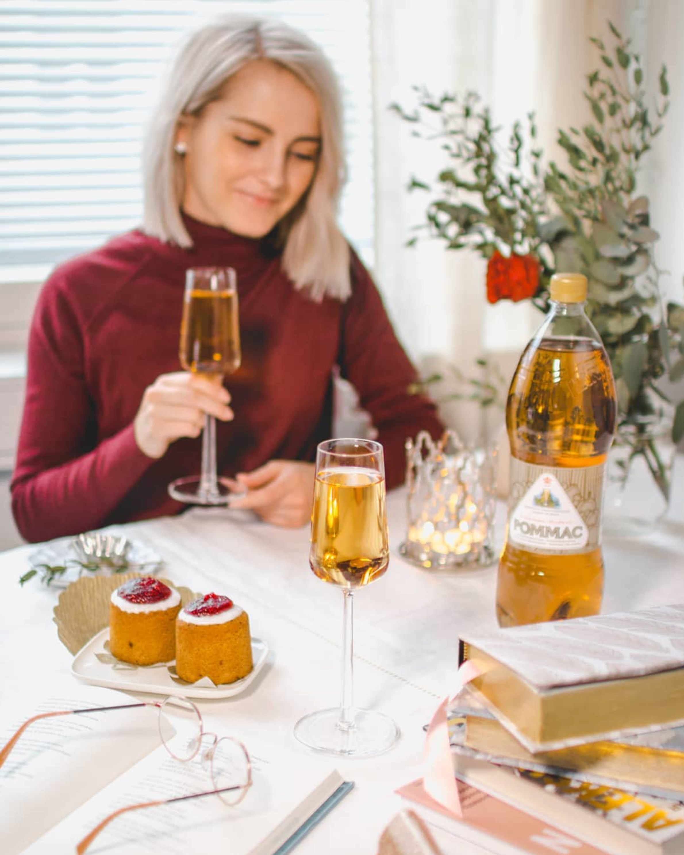 Pommac. Anna Z commercial photographer and graphic designer based in Turku