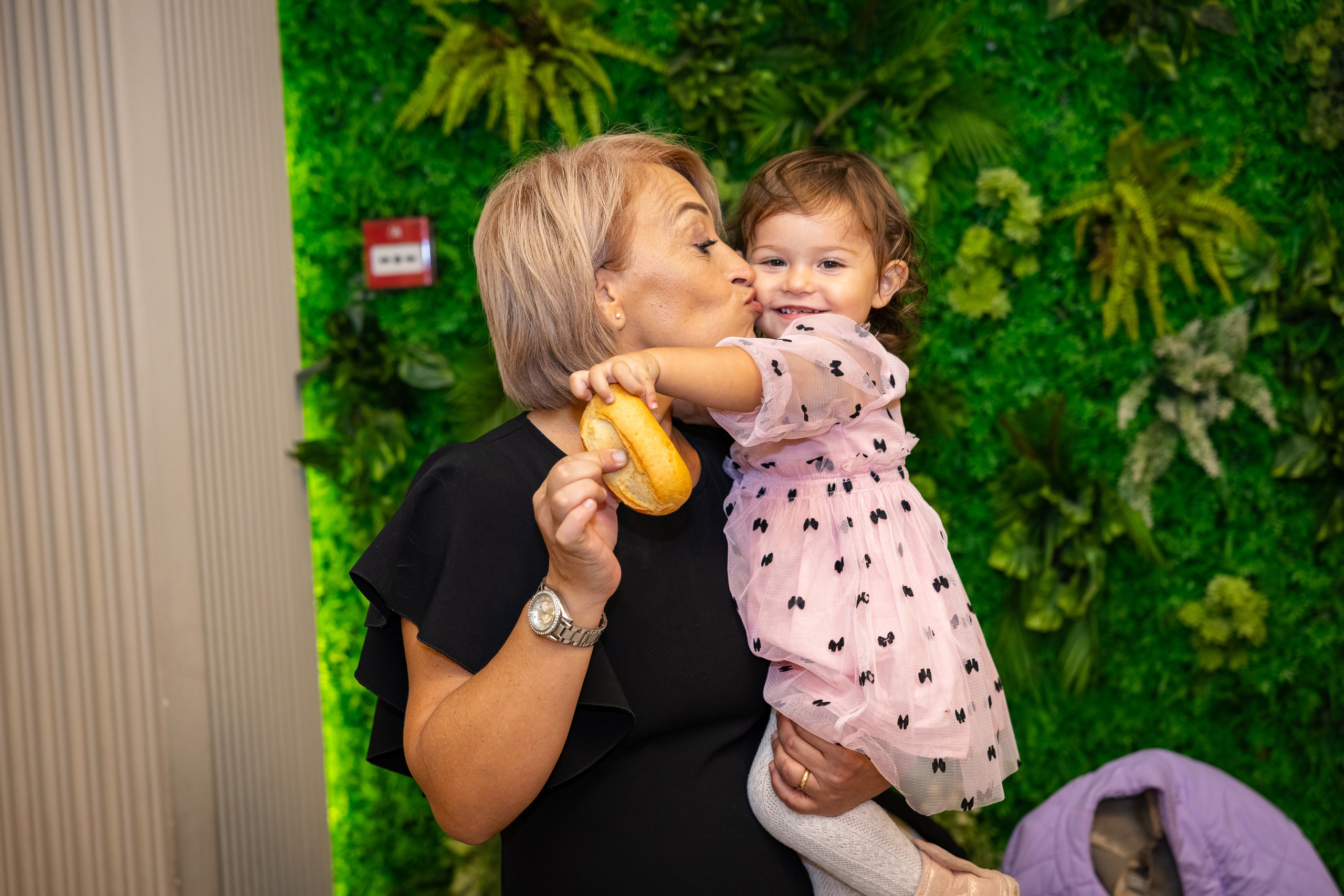 Andrei Sebastian. Moments By Gub