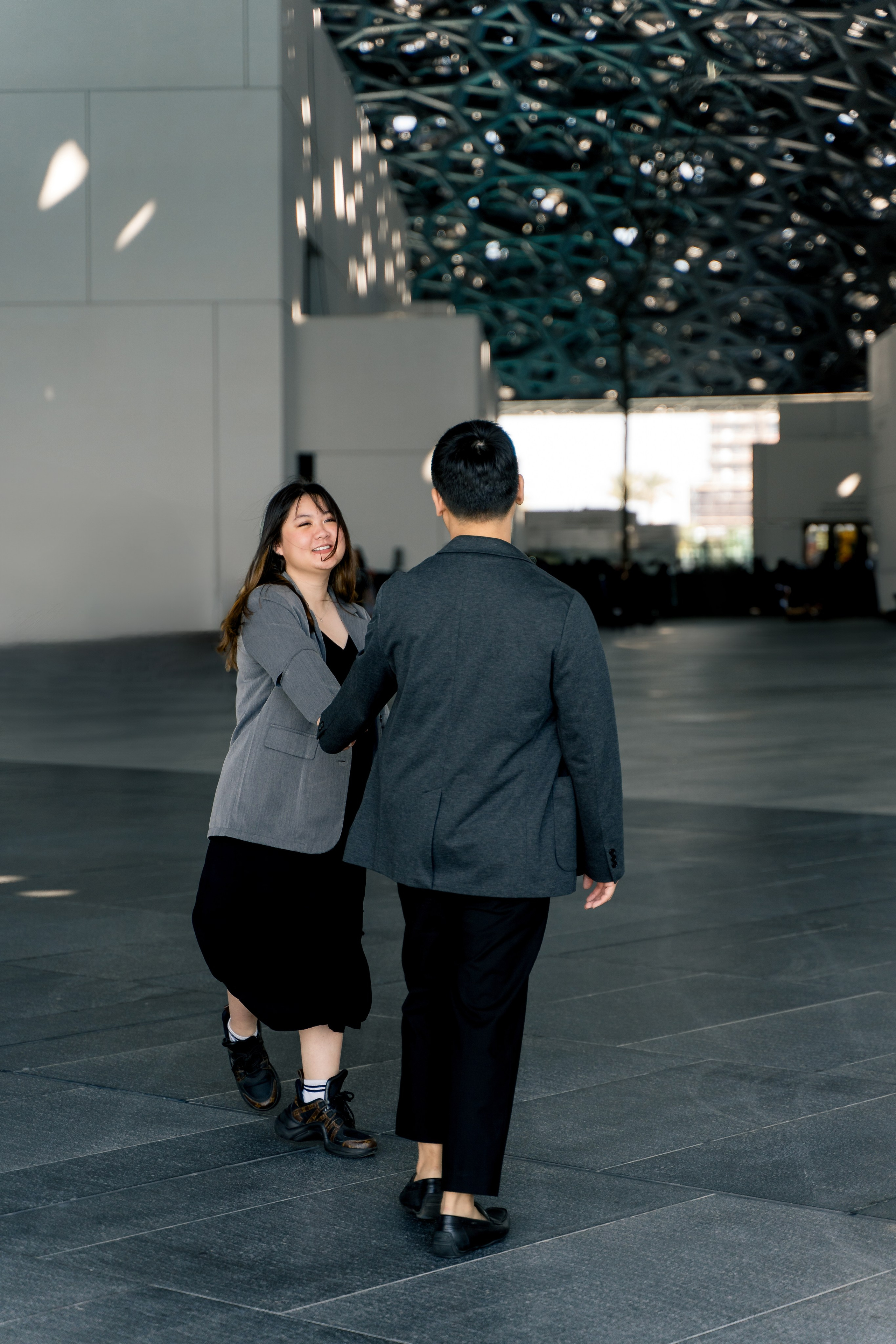 Love story Louvre Abu Dhabi. Фотограф в Абу Даби Марина