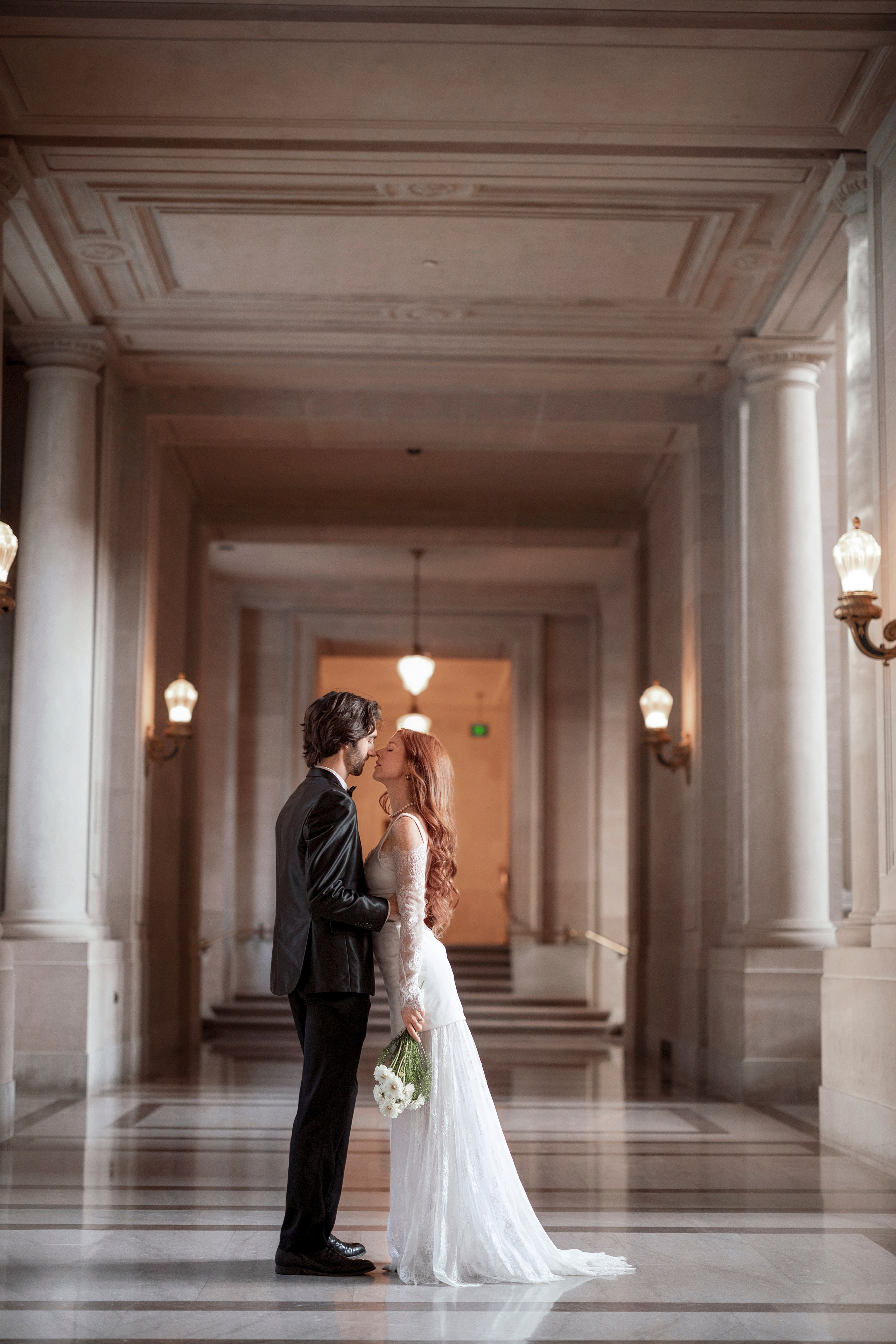 San Francisco City hall. Bay Area Photographer: family, maternity, love story, wedding