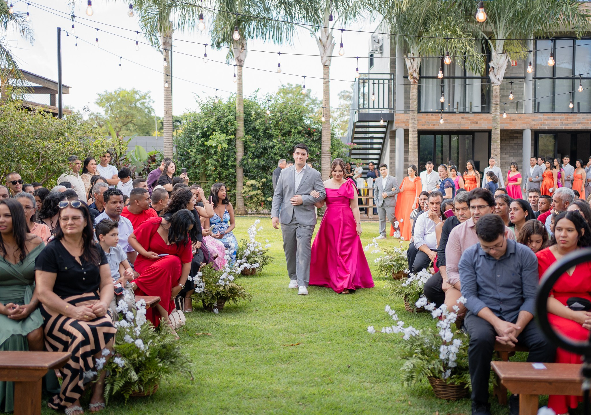 Larissa & Vinicius — Espaço Faveral / Aararaquara. Robson Colaço