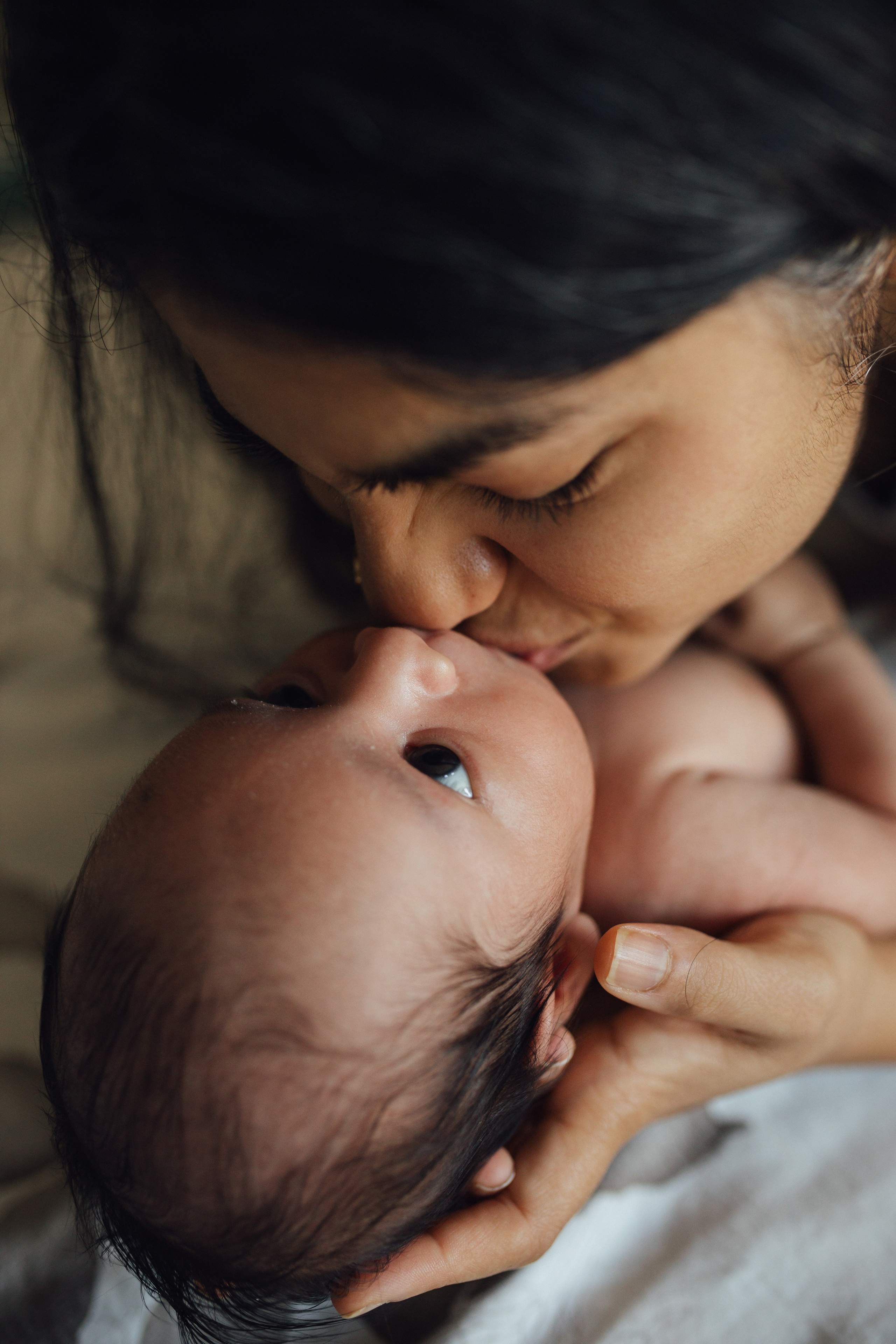 Cozy Home Photo Session. Maternity, newborn photographer in the Bay Area|Iryna Rakivnenko