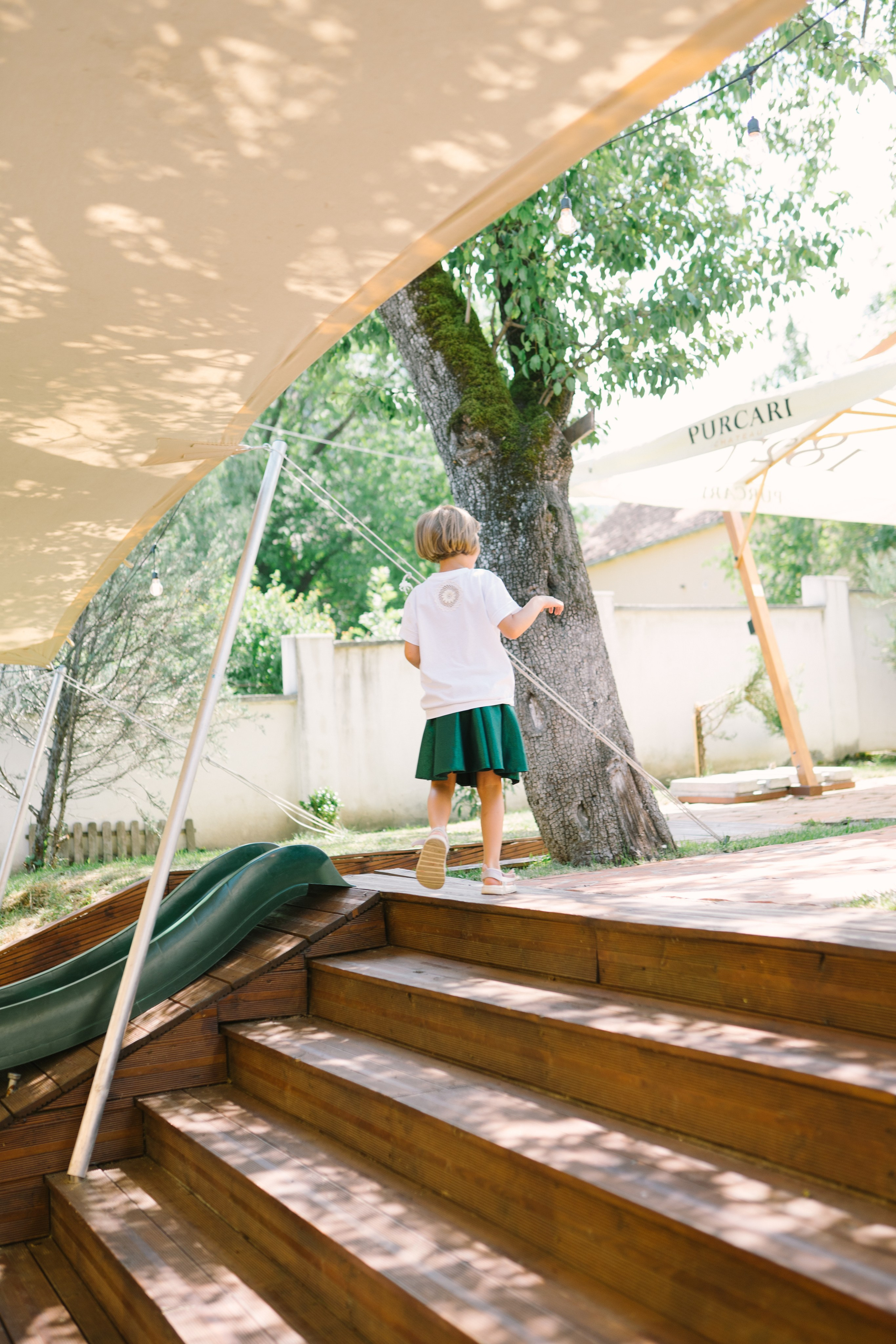 Fotografie de Eveniment Brașov: Povești Vizuale | Mădălina Beda. Madalina Beda- Artist vizual, fotograf, doula la nastere, consultant babywearing Brasov si in toata tara