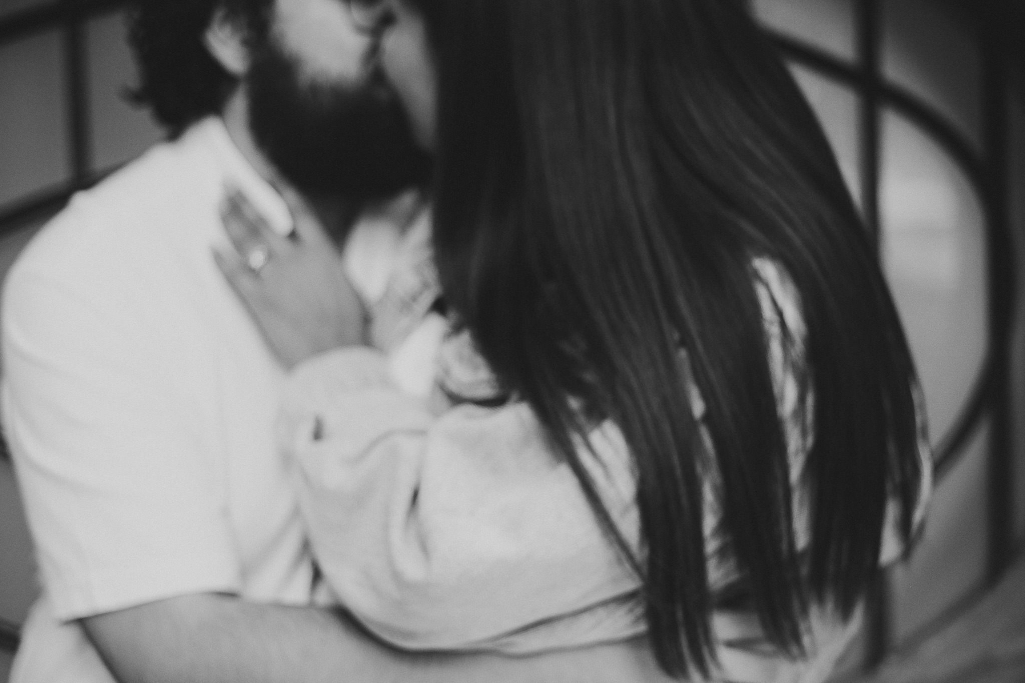 Sesión Save the Date en La Roma: Dany & Rui capturan su amor en el corazón de CDMX. Wedding and family photographer in Mexico City