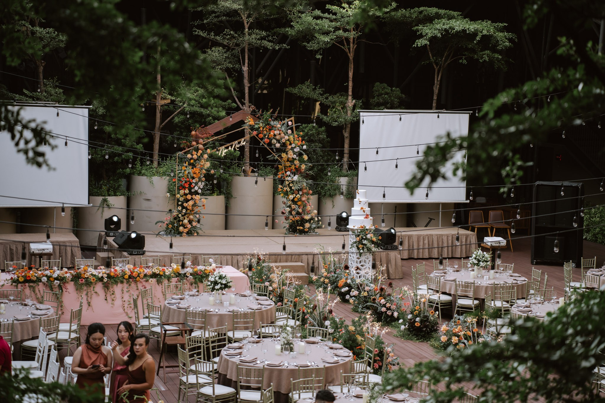 NICOLAS & LUCIE. WEDDING PHOTOGRAPHER IN VIETNAM