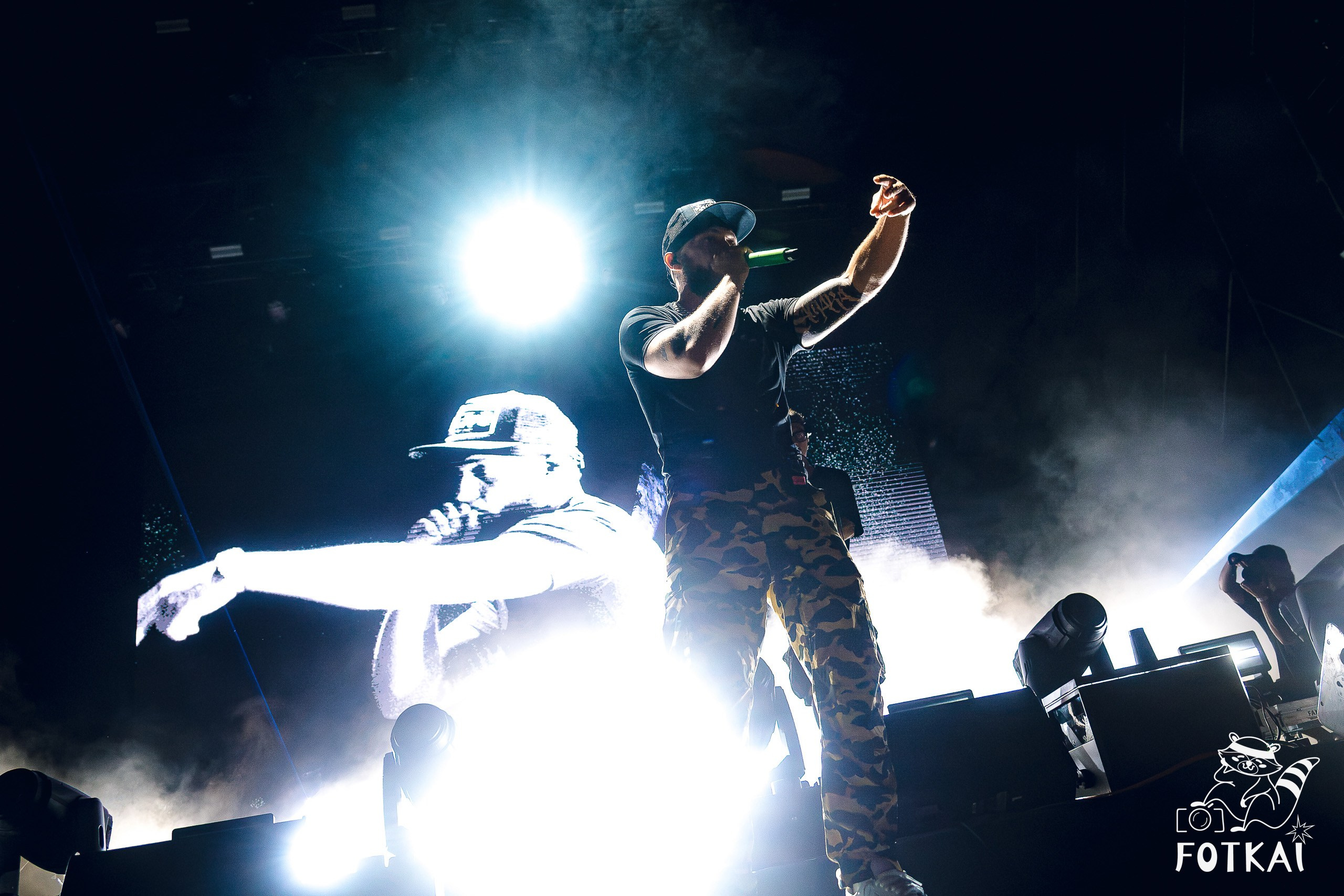 JC Reyes at Brilla Torrevieja Festival — Live Concert Photos in Torrevieja, Spain, 2026 | FOTKAI