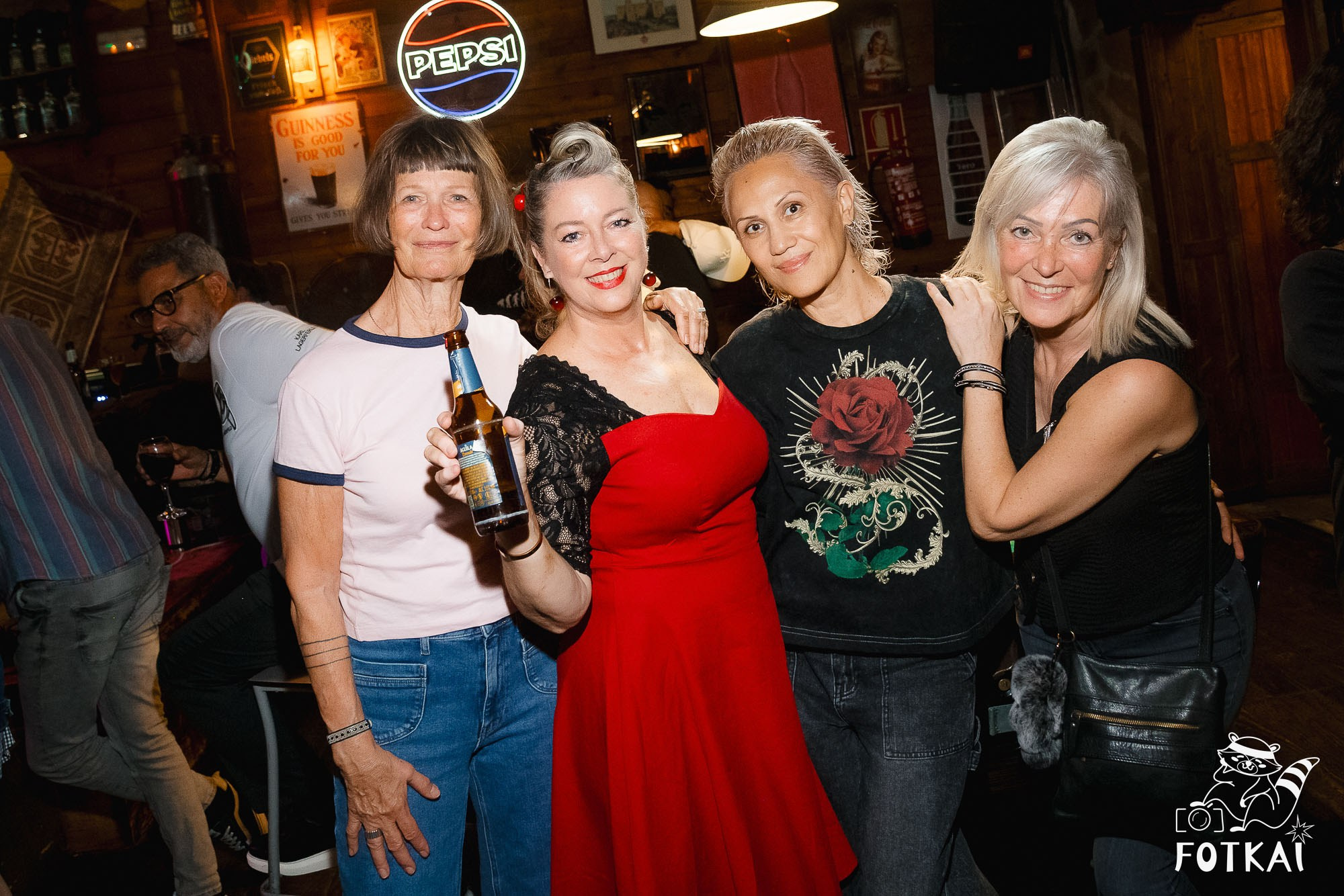 Dirty Picks — Concert Photos at El Paso Bar, Torrevieja, 2026 | FOTKAI