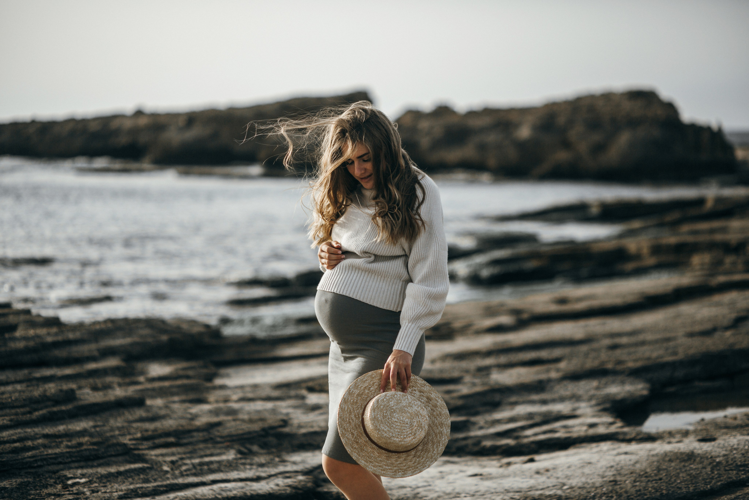 Sasha & Inna at HaBonim beach. Family photographer in Israel