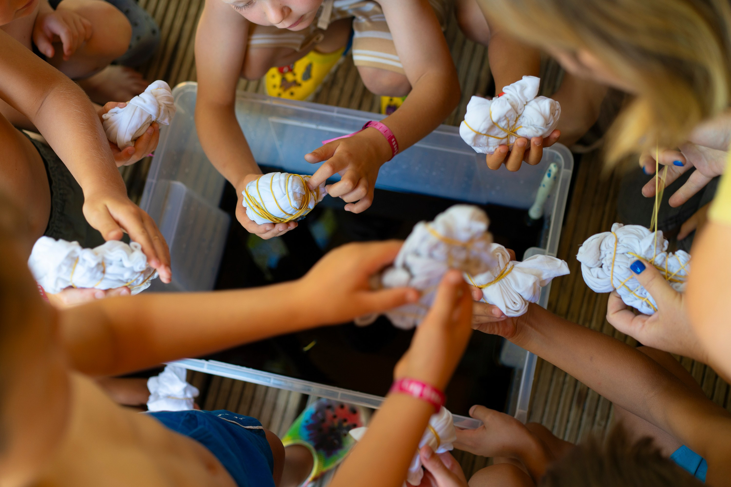 Артклассы детские. Семейные лагеря в Европе с Ниной Янечковой и Ириной Зиновьевой