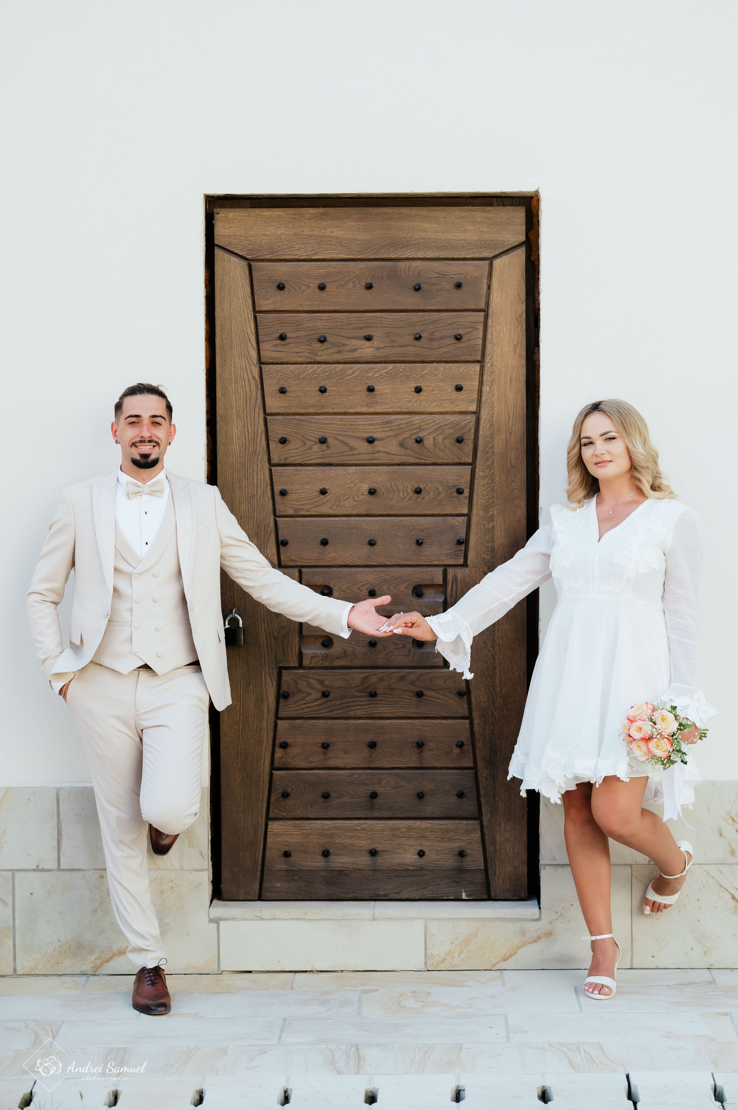 Valentina & Edi. Andrei Samuel – Fotograf București | Evenimente, Studio, Imobiliare, Produs