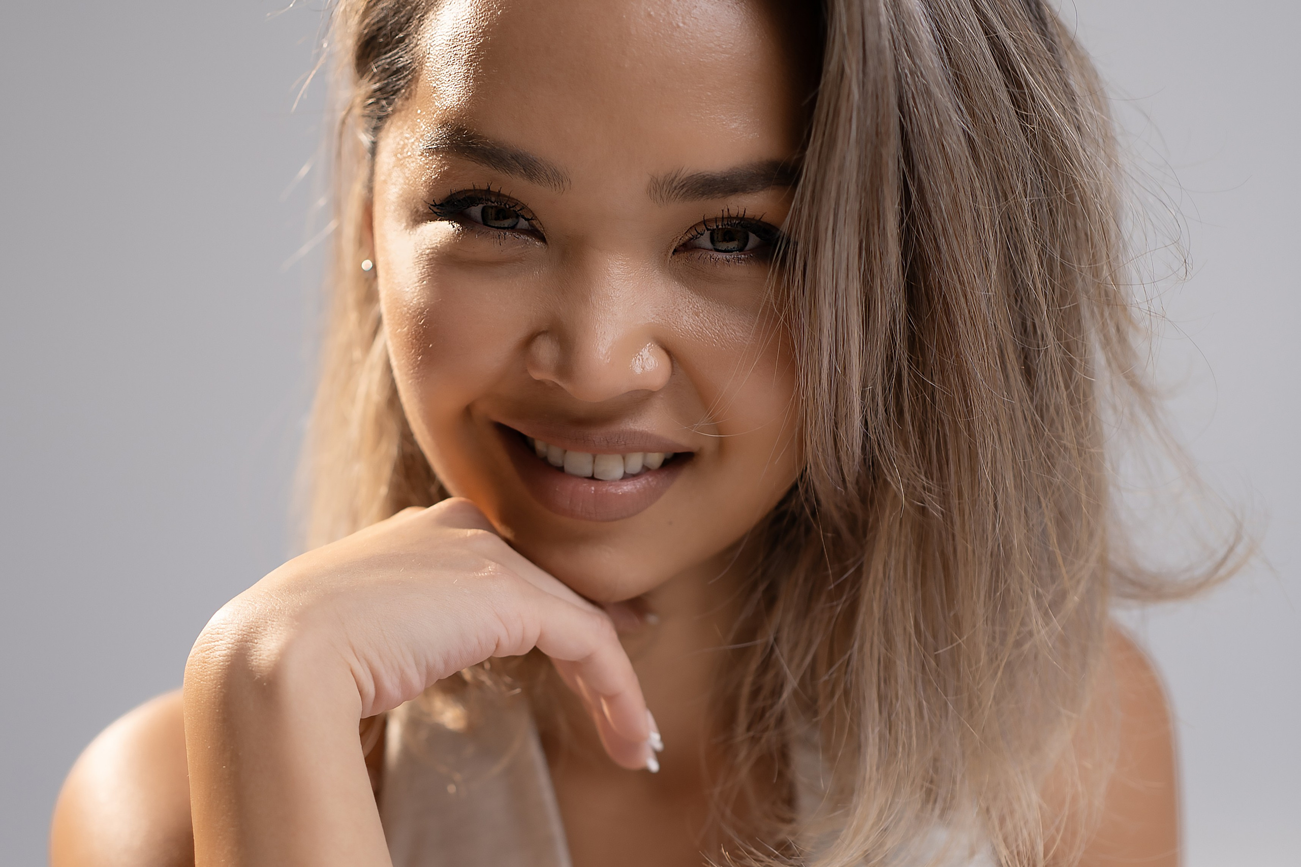 Personal Photoshoot in Abu Dhabi — Portraits That Reflect You. Mariia Safronova is your photographer in Abu Dhabi and Dubai