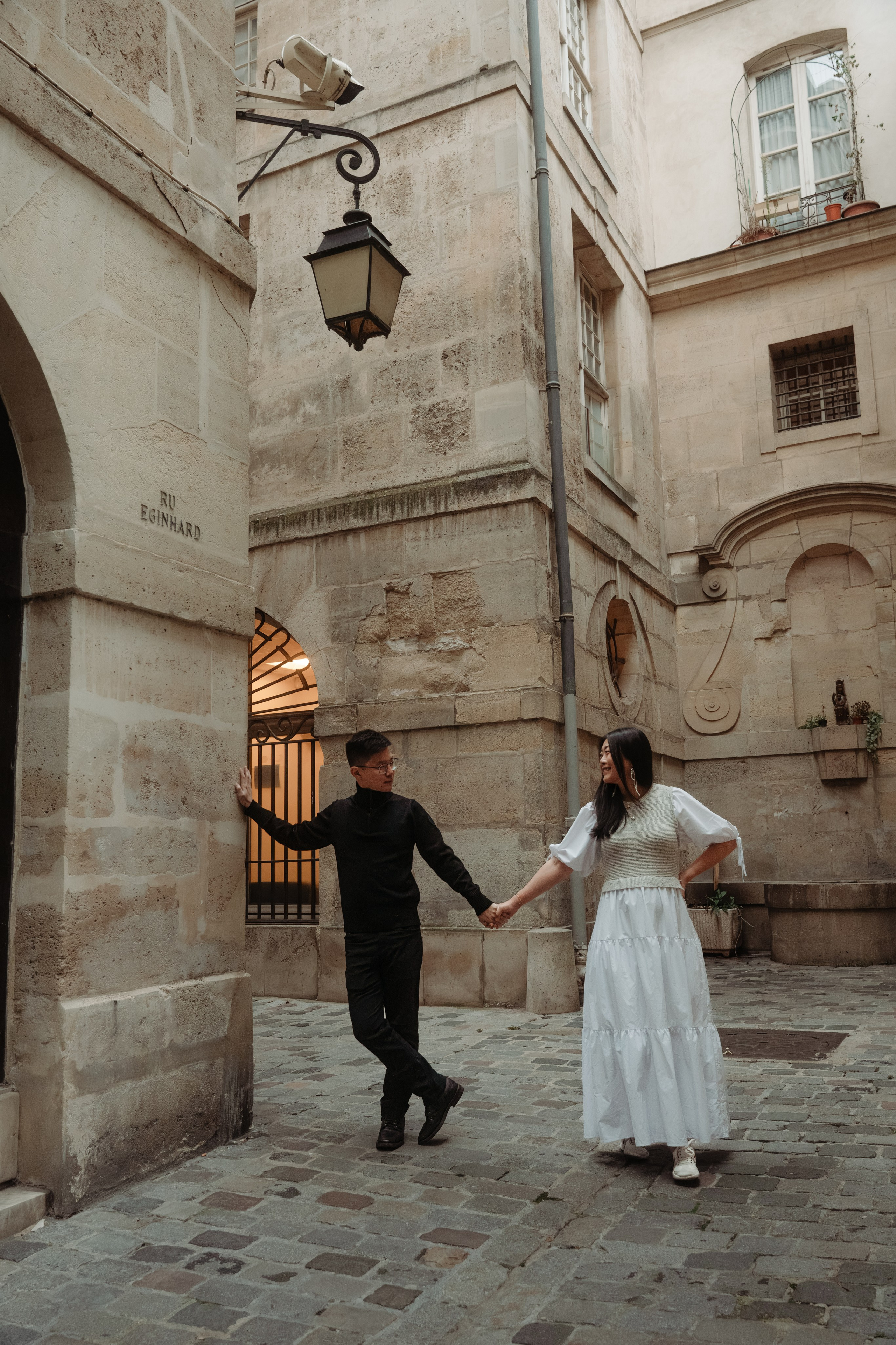 Grace & Lee — morning stroll in Marais. Paris photographer — Polina Osipova