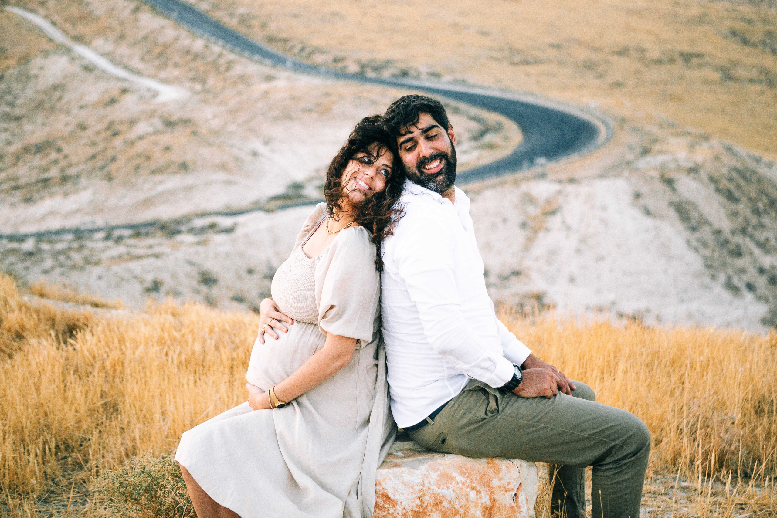 PREGNANT PHOTOSESSION IN THE DESERT. PHOTOGRAPHER IN ISRAEL